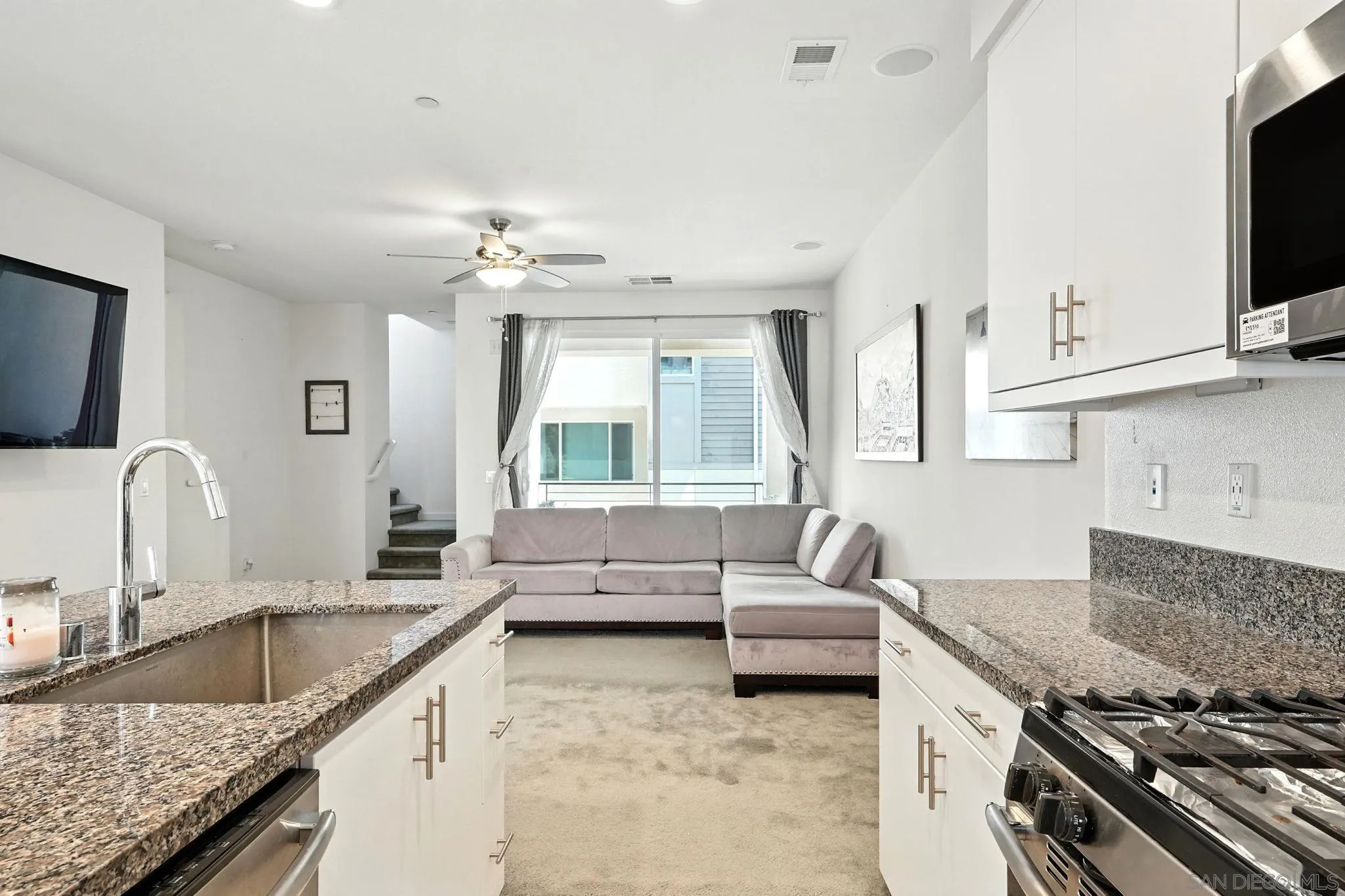 Photo #5: 250043518 Listing: Photo #5