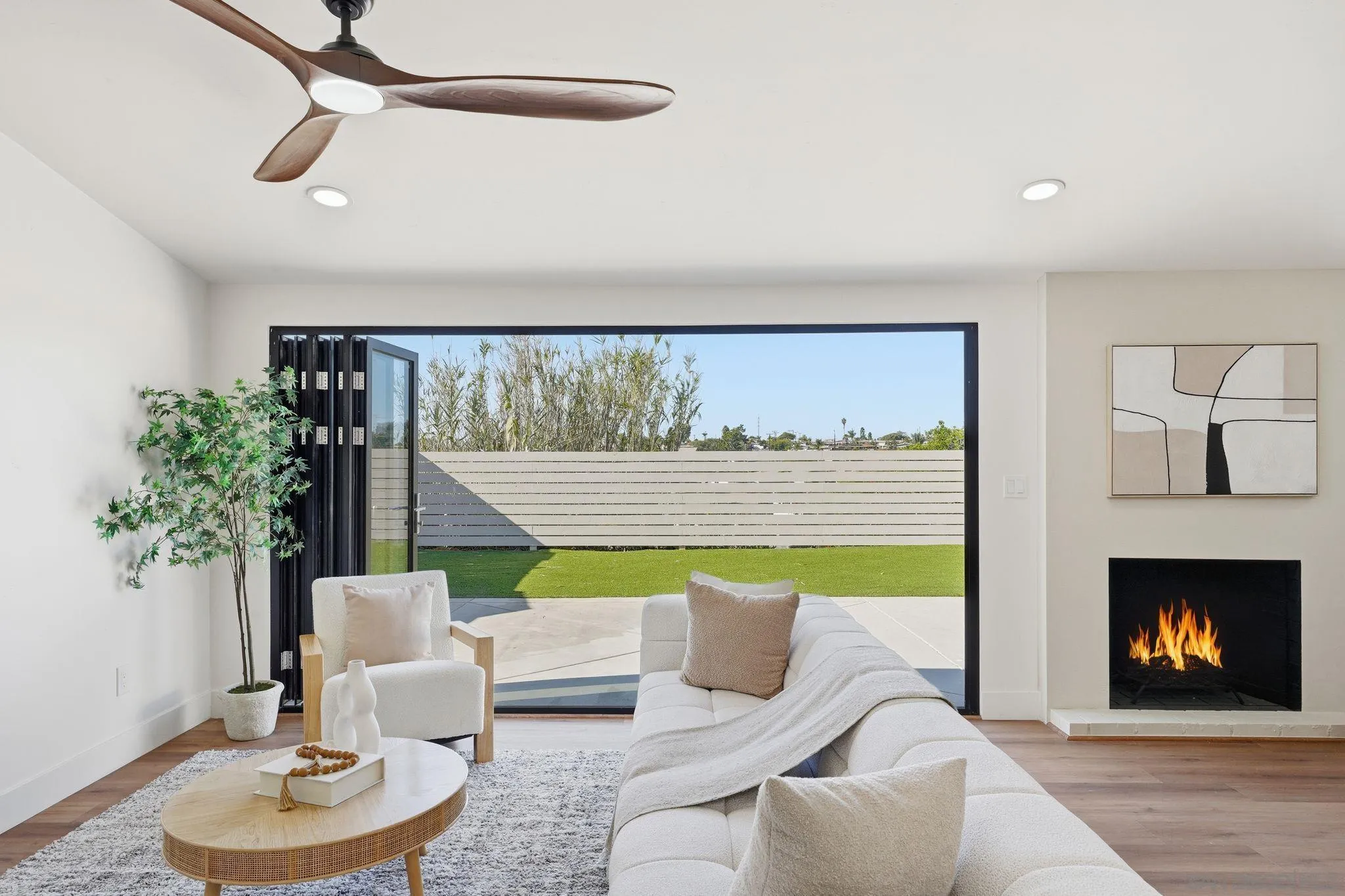 https://cdn.realtyfeed.com/cdn/127/250043524/34af2d61eb55a0d2f86444328b134f69.webp