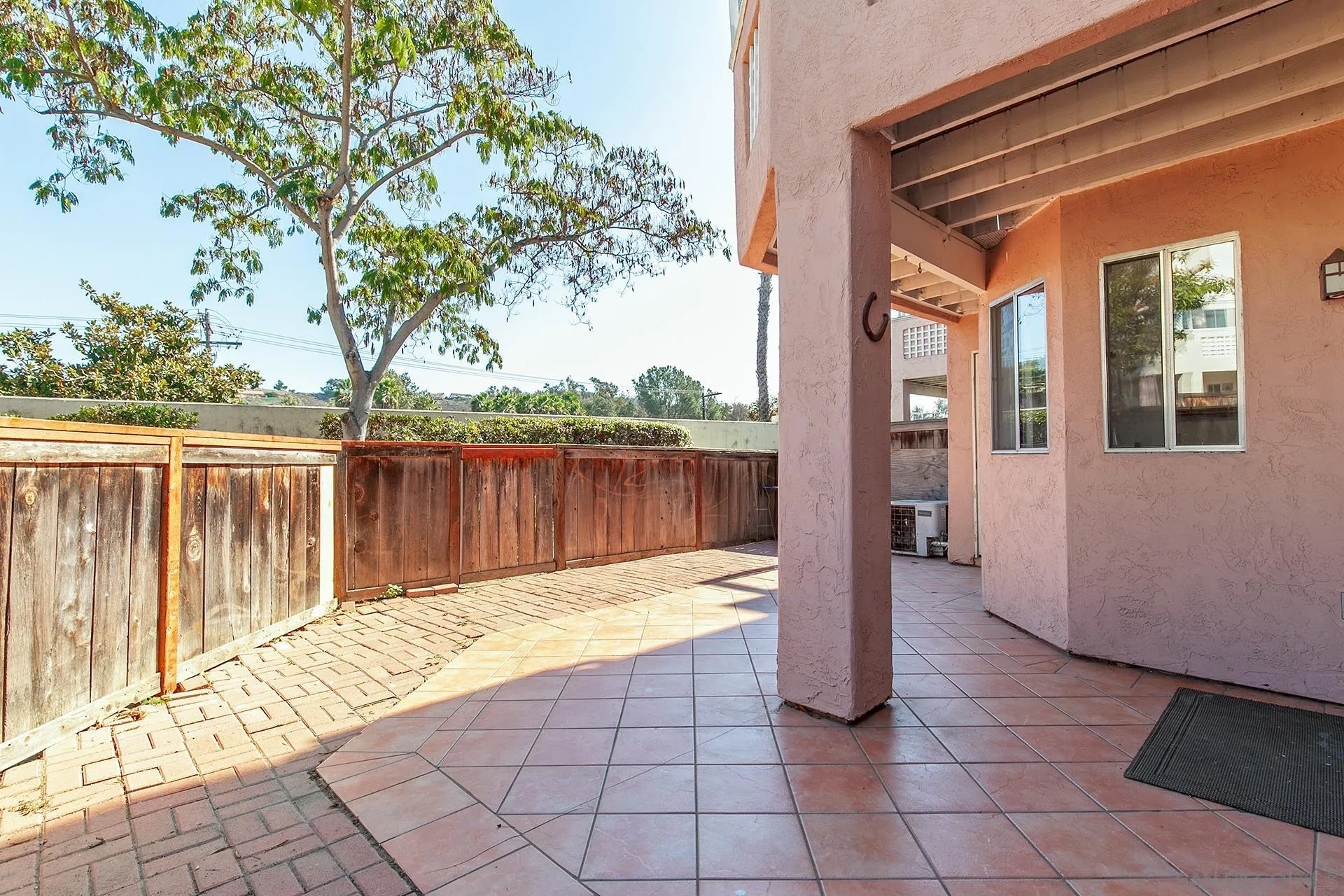 https://cdn.realtyfeed.com/cdn/127/250043529/78ed35402807e13c92153ec3cb4f3649.webp