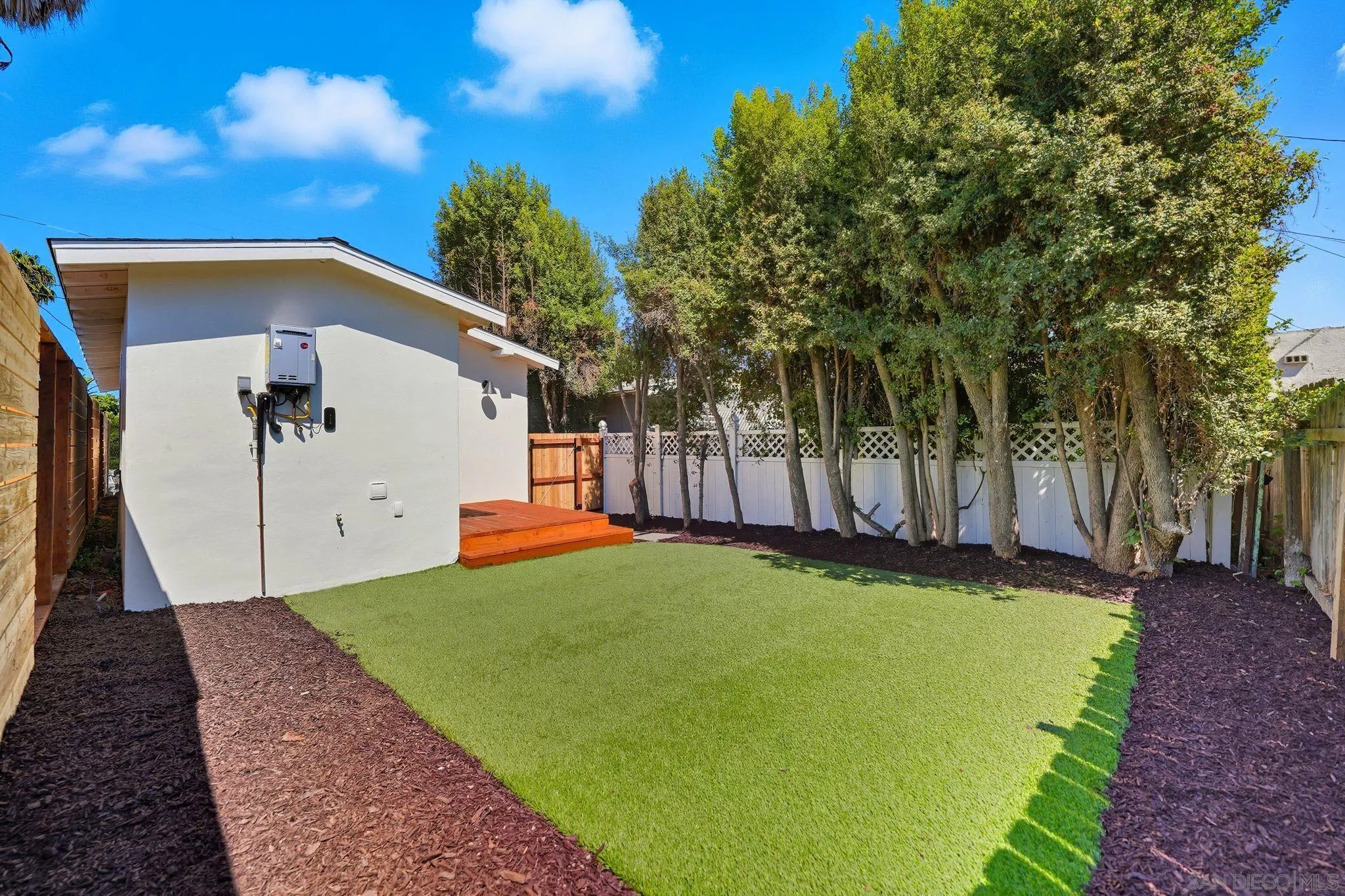 https://cdn.realtyfeed.com/cdn/127/250043538/4950aab3c55c965182ee30e172a832c2.webp