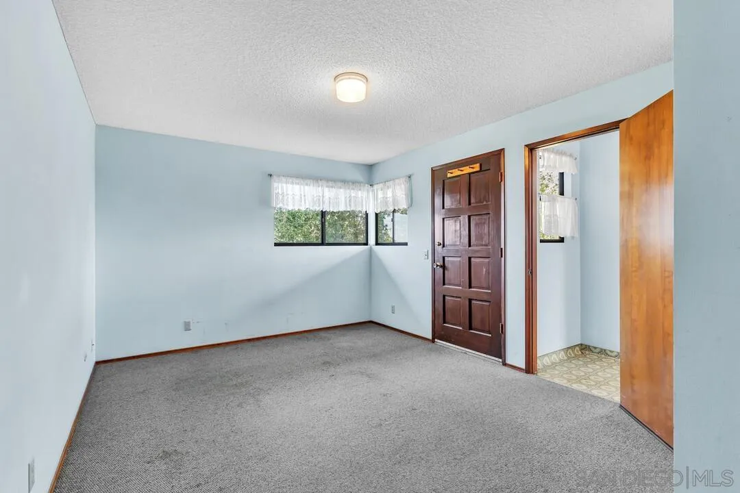 https://cdn.realtyfeed.com/cdn/127/250043540/38bc7d7408a1172398ef011a3305e197.webp