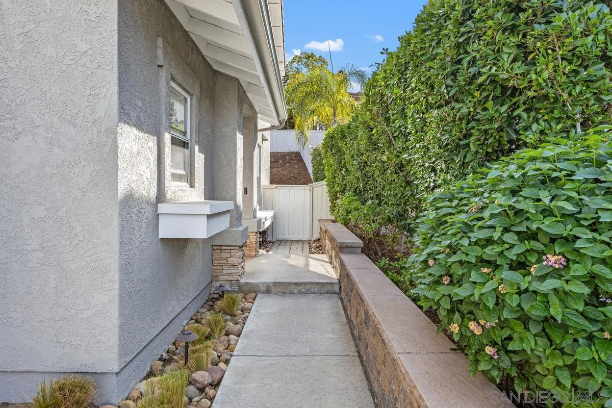 https://cdn.realtyfeed.com/cdn/127/250043546/247cfe9438d4f9edaa0b129271555758.webp