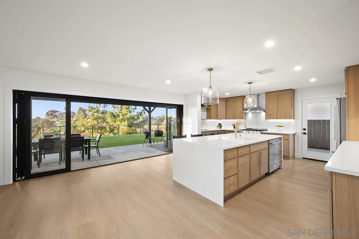 https://cdn.realtyfeed.com/cdn/127/250043549/88d149dd2952678850a8184af6bcc880.webp