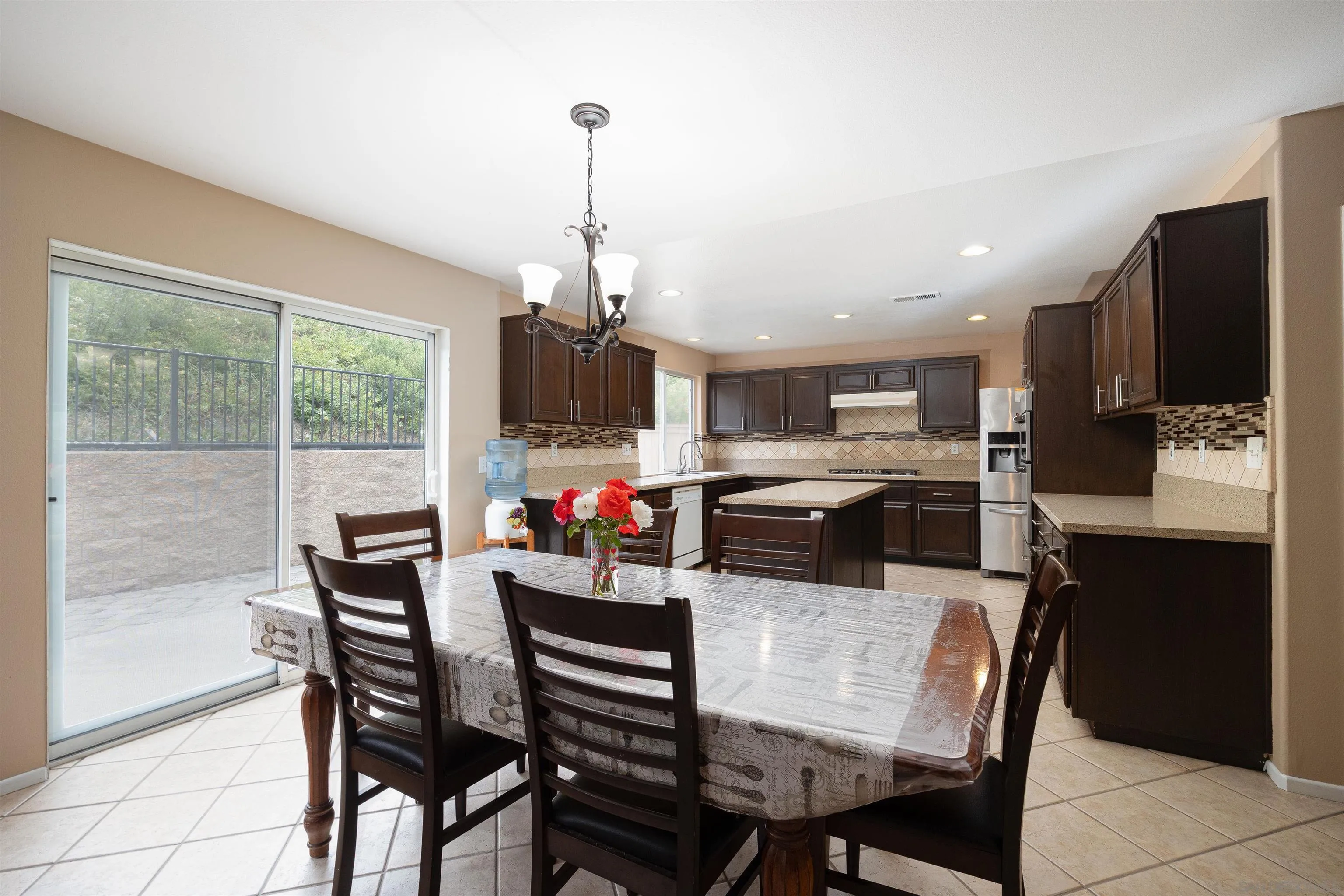 https://cdn.realtyfeed.com/cdn/127/250043552/012821e515a1c44baaffb0051013538f.webp