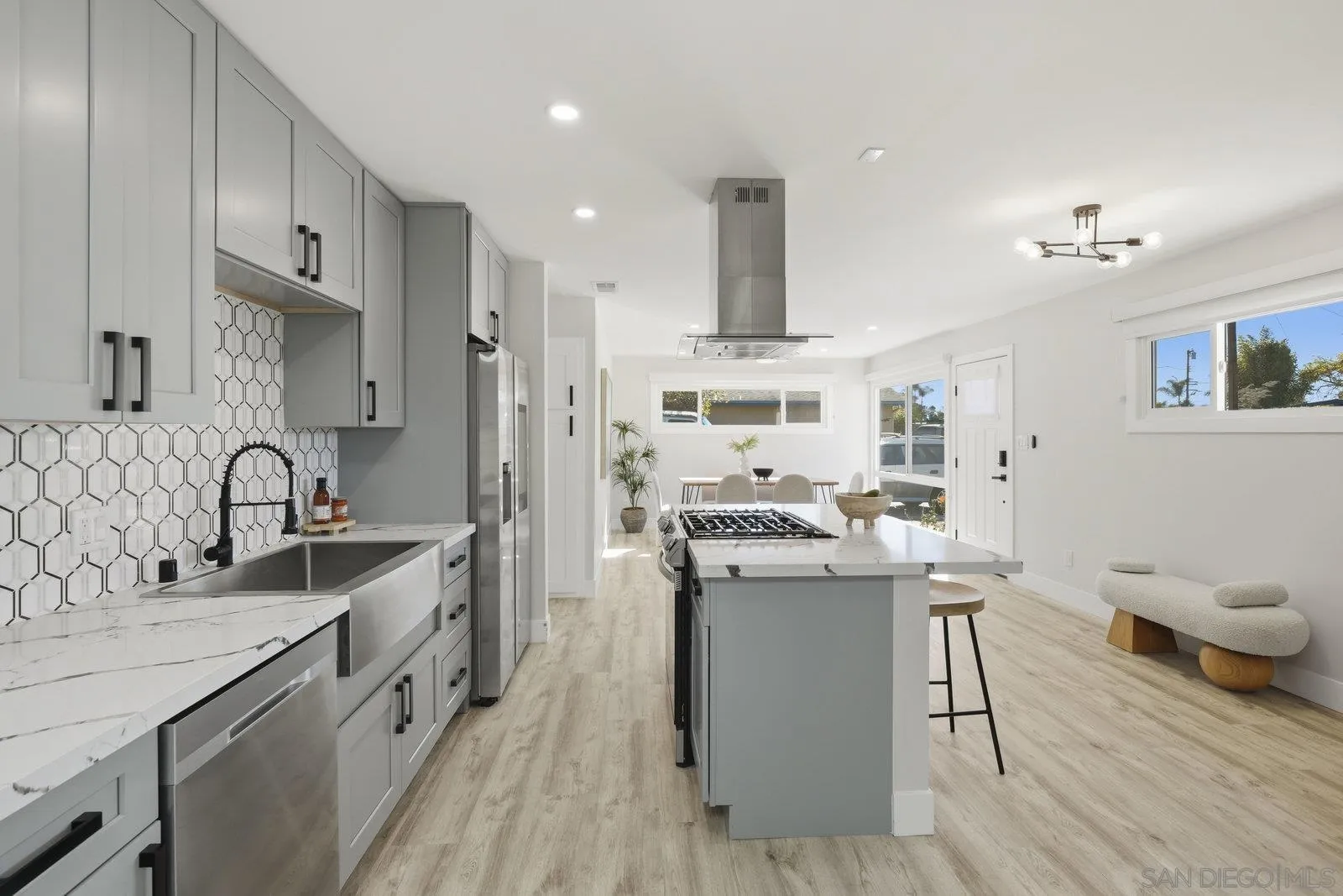 https://cdn.realtyfeed.com/cdn/127/250043561/595476296e5b91d25385008efa67dcb6.webp