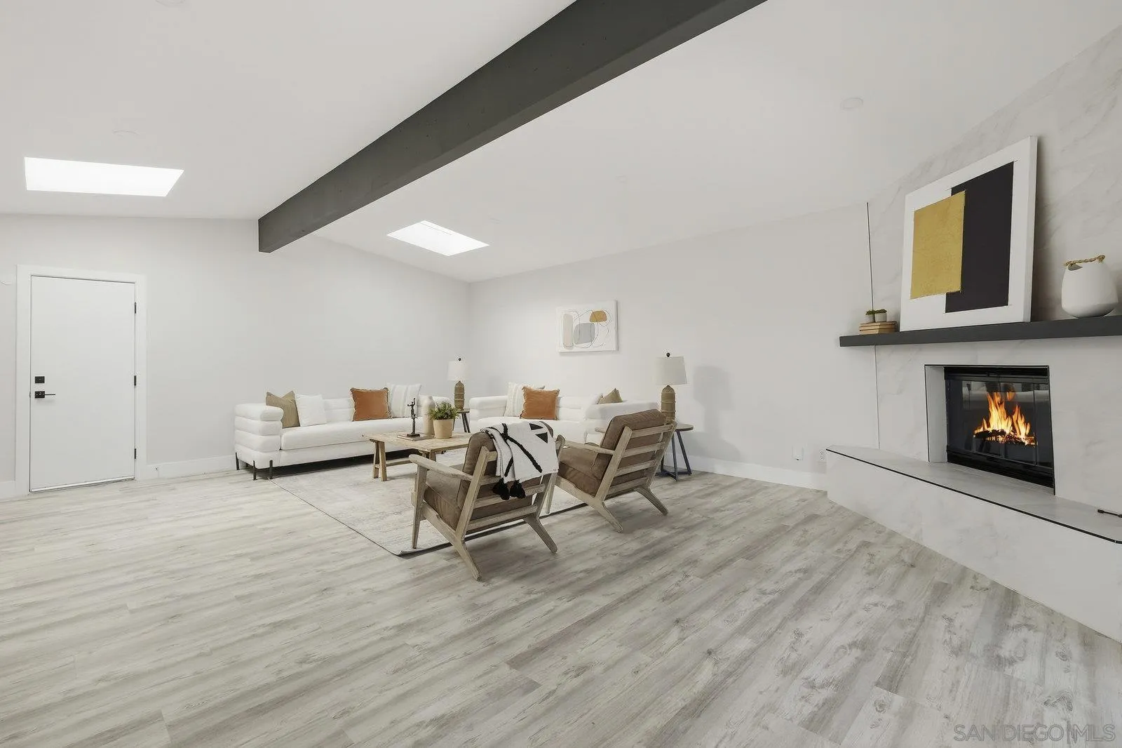 https://cdn.realtyfeed.com/cdn/127/250043561/8490b9ed4317d71ecb8ece4ce305c984.webp
