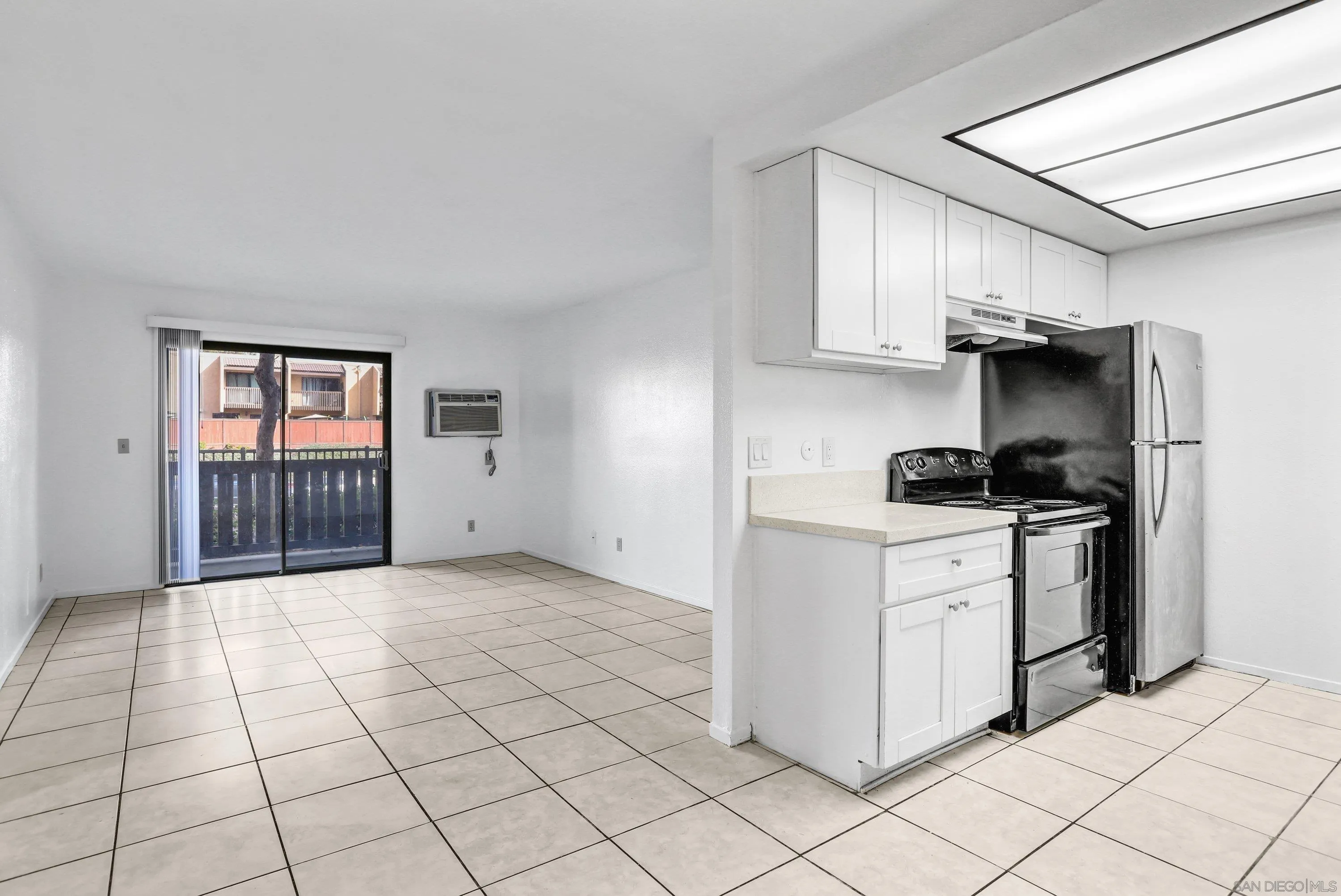 https://cdn.realtyfeed.com/cdn/127/250043566/09953189f812ba7605f30cc1717ab020.webp