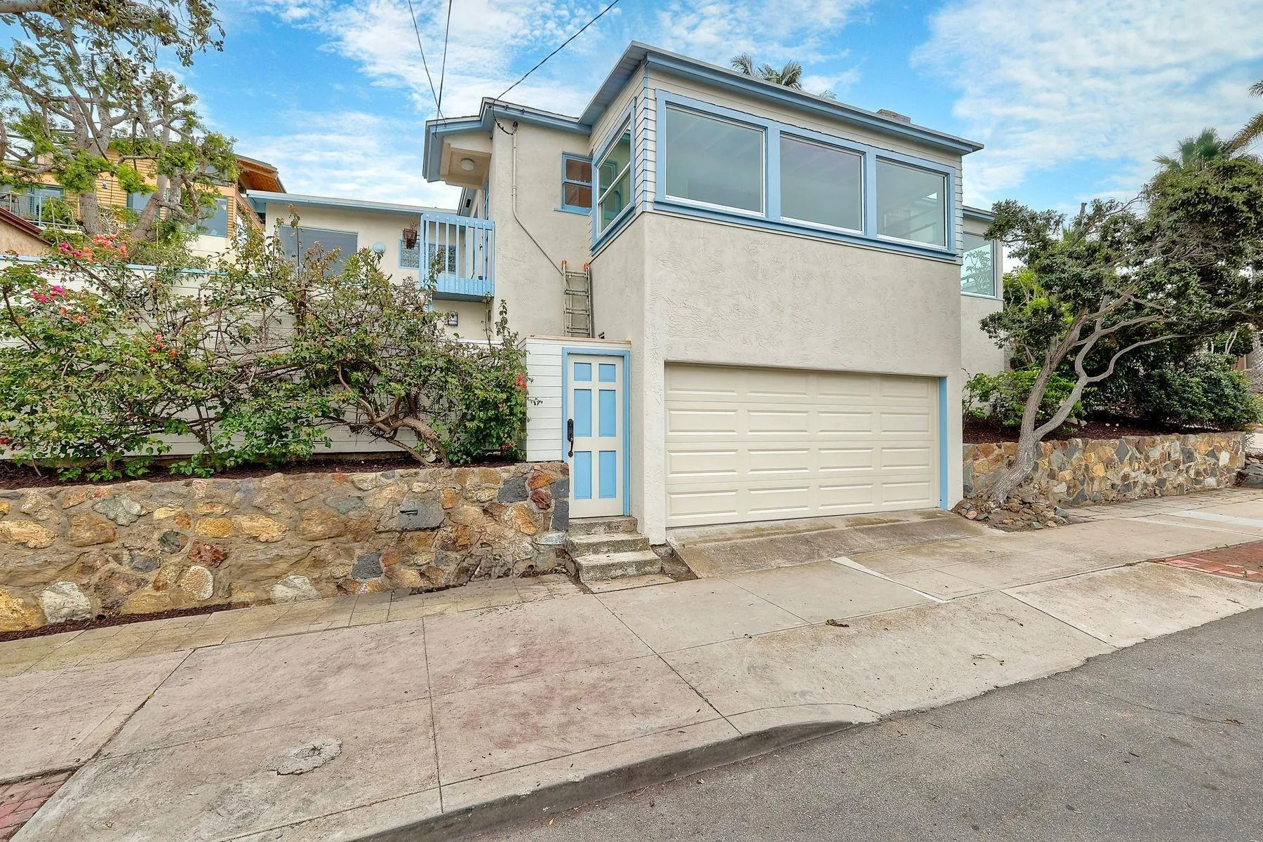 https://cdn.realtyfeed.com/cdn/127/250043574/97a8505729c214328a333424896b1bc6.webp