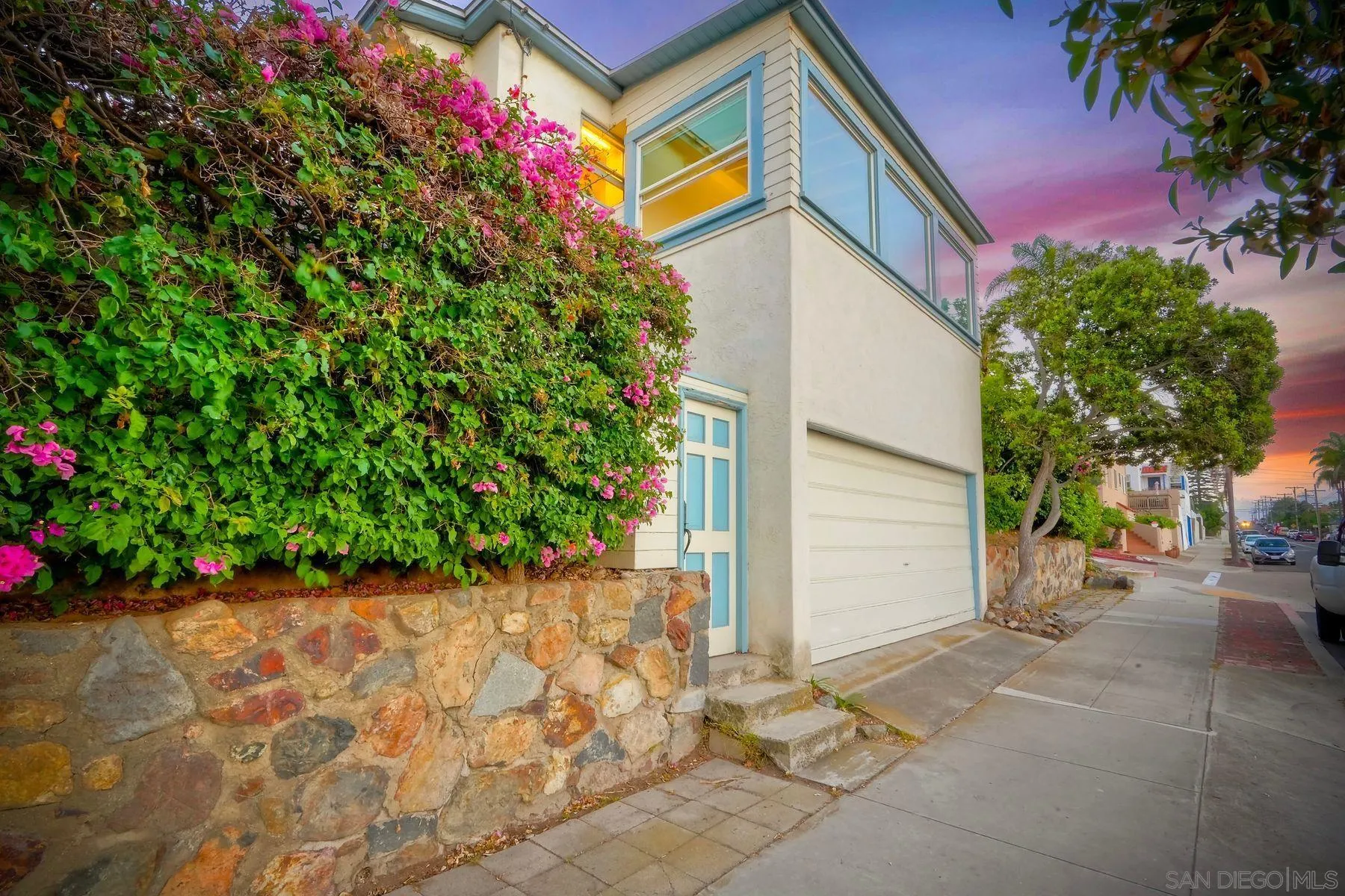 https://cdn.realtyfeed.com/cdn/127/250043574/af634047145ab0719b6c21e99192b025.webp