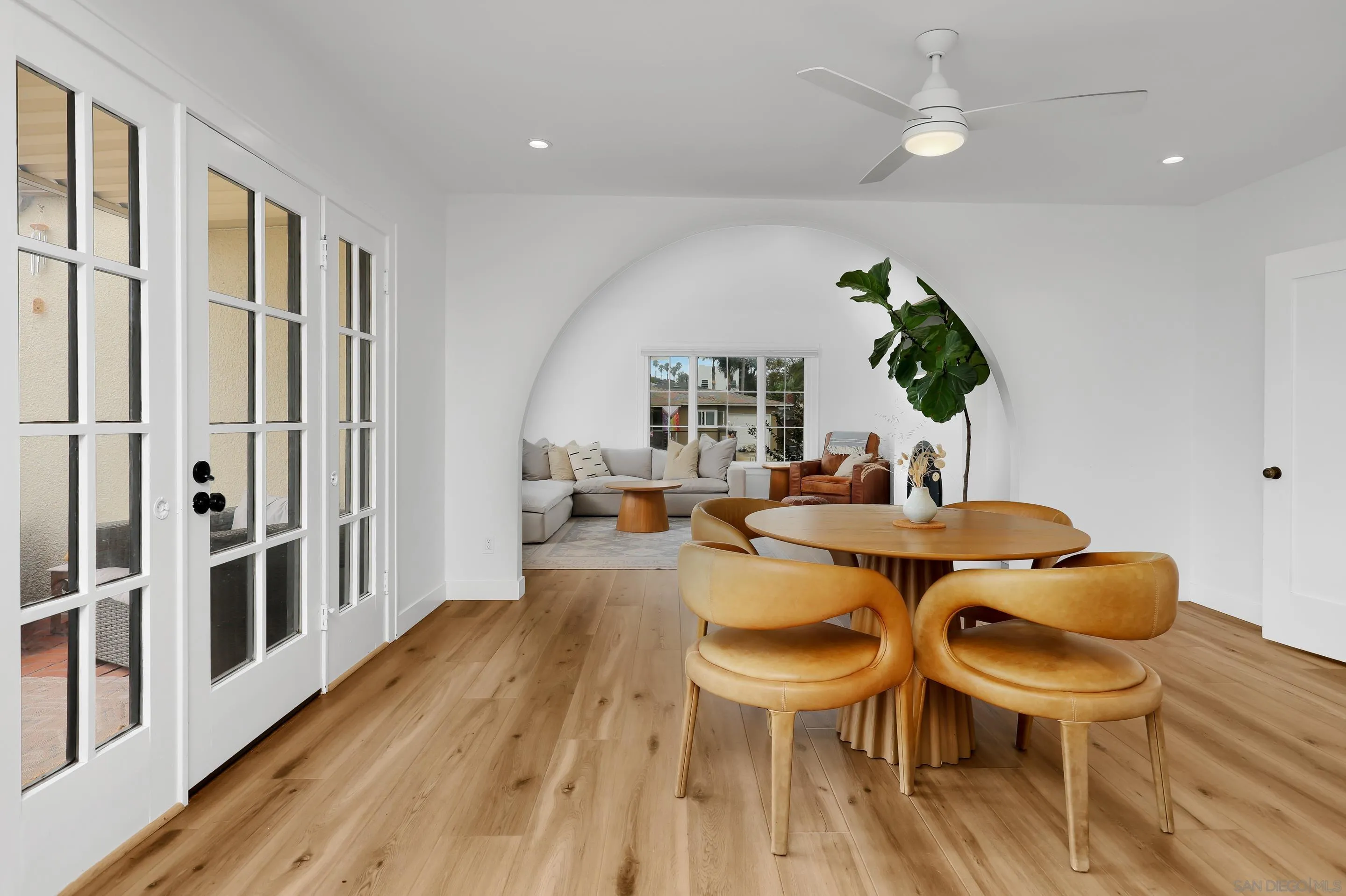 https://cdn.realtyfeed.com/cdn/127/250043576/16c73fb1074dbe7f0e75966ac384ed24.webp