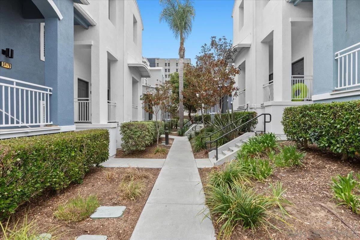 https://cdn.realtyfeed.com/cdn/127/250043577/ae20c25f332827ee1f66dad039607653.webp