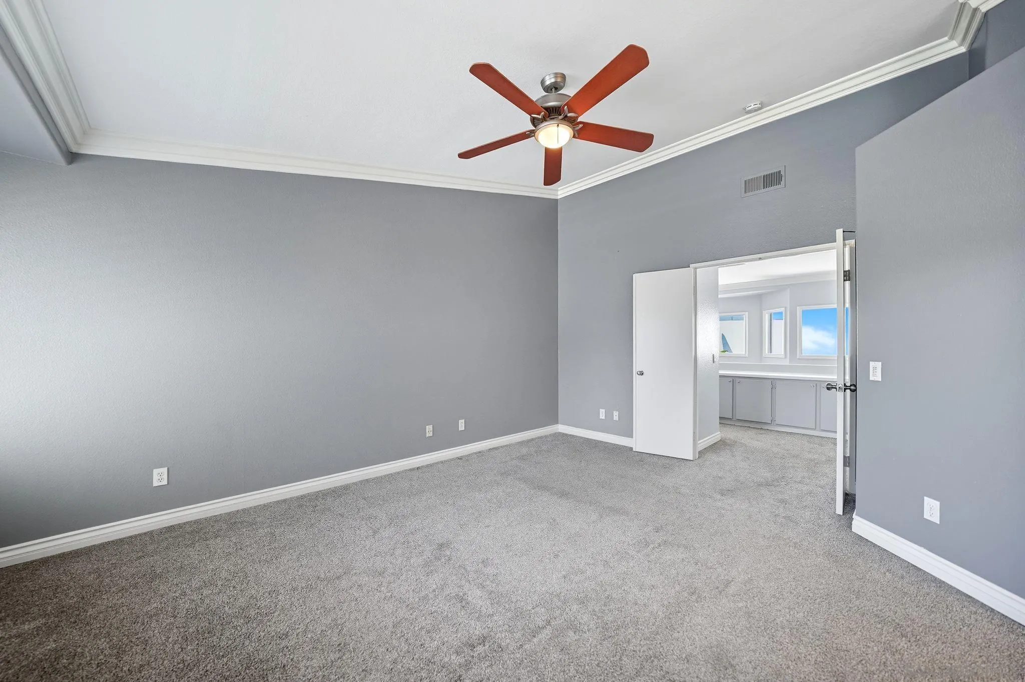 https://cdn.realtyfeed.com/cdn/127/250043578/47c50950bd7619a9b3742555e17191dd.webp