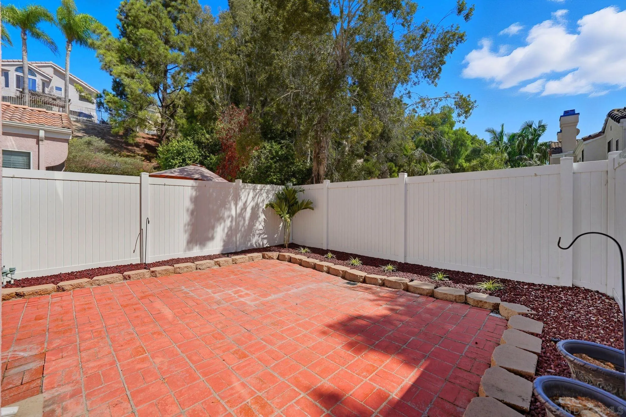 https://cdn.realtyfeed.com/cdn/127/250043578/7d7f384a1c293a914284c40083915a98.webp