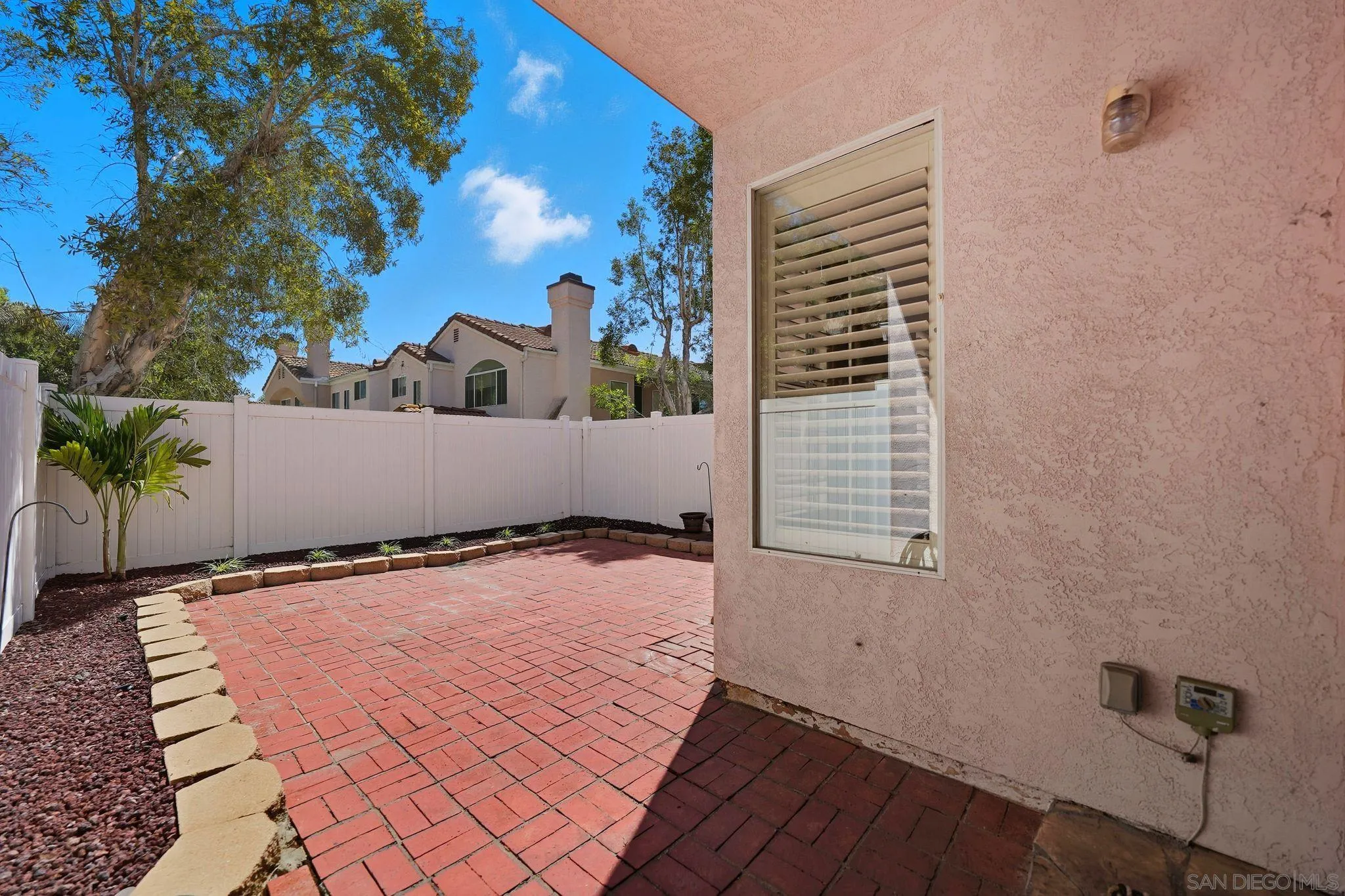 https://cdn.realtyfeed.com/cdn/127/250043578/a80d1dd0a457dfeb8c423323341061ca.webp