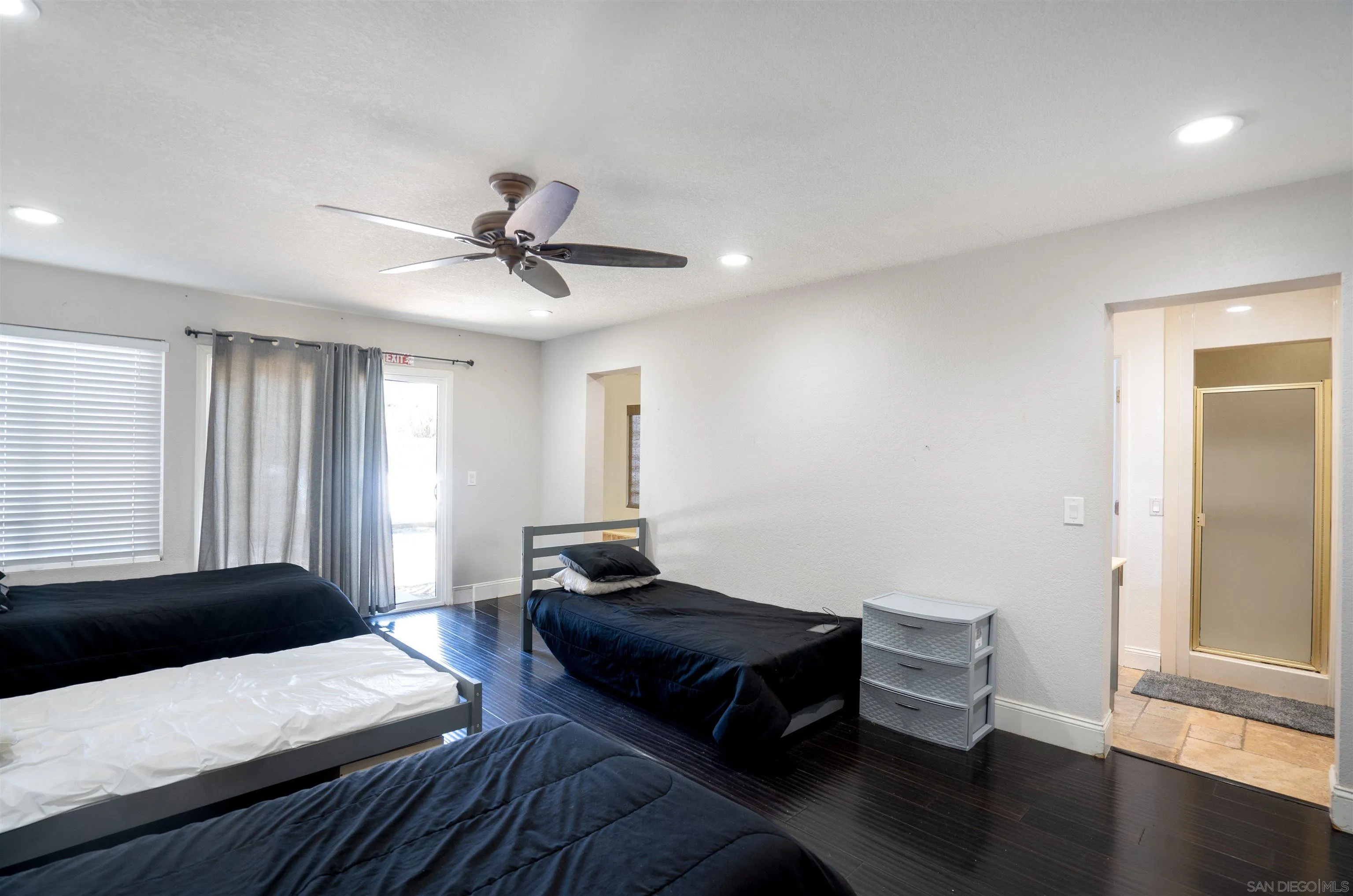 https://cdn.realtyfeed.com/cdn/127/250043581/307c0c74b07f7a66891b869028543281.webp