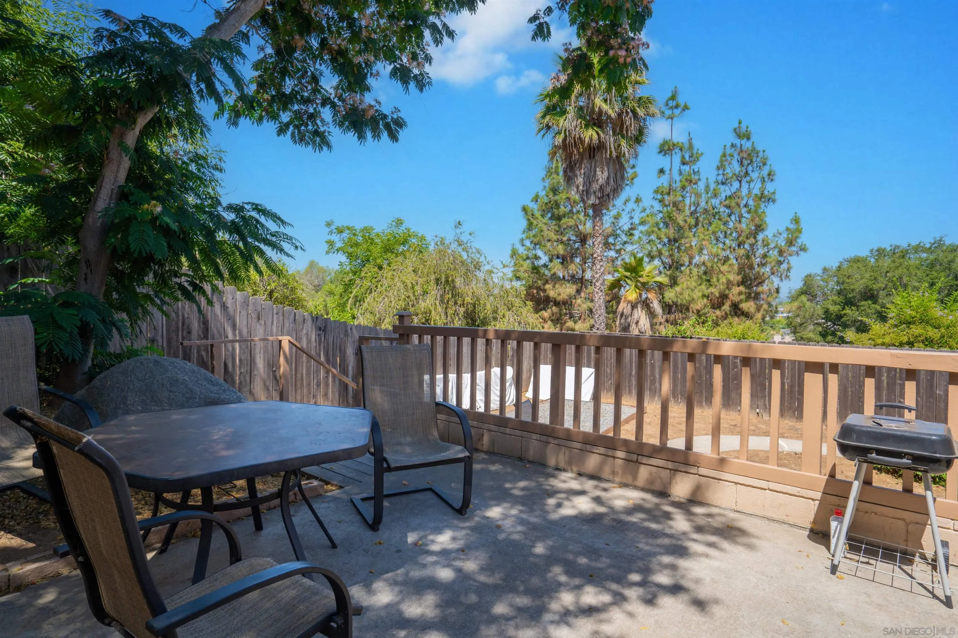 https://cdn.realtyfeed.com/cdn/127/250043581/89b897be0d764c027f317f1290c86f58.webp