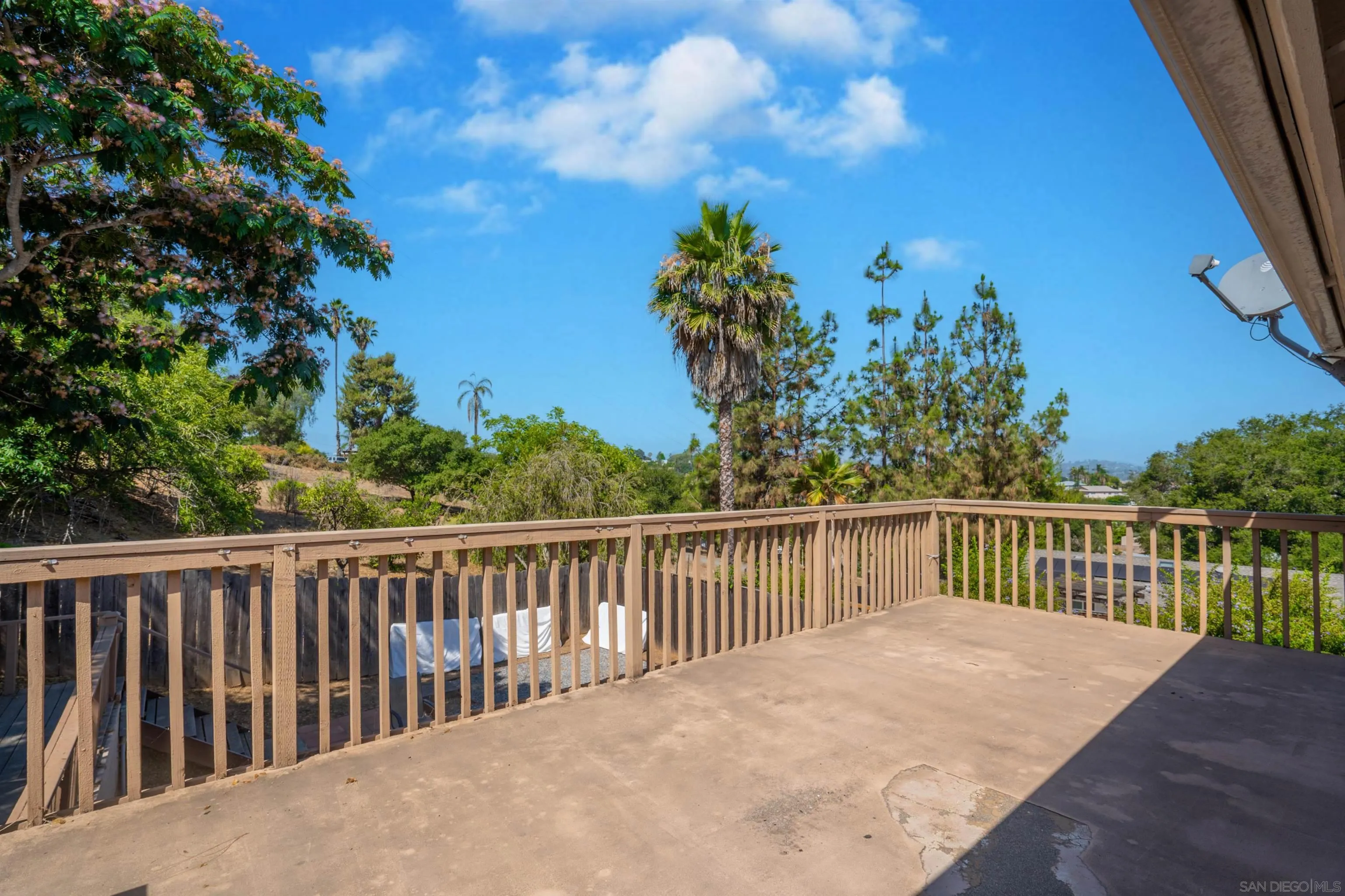 https://cdn.realtyfeed.com/cdn/127/250043581/b9fb4c096482bbac396995d79f34d785.webp