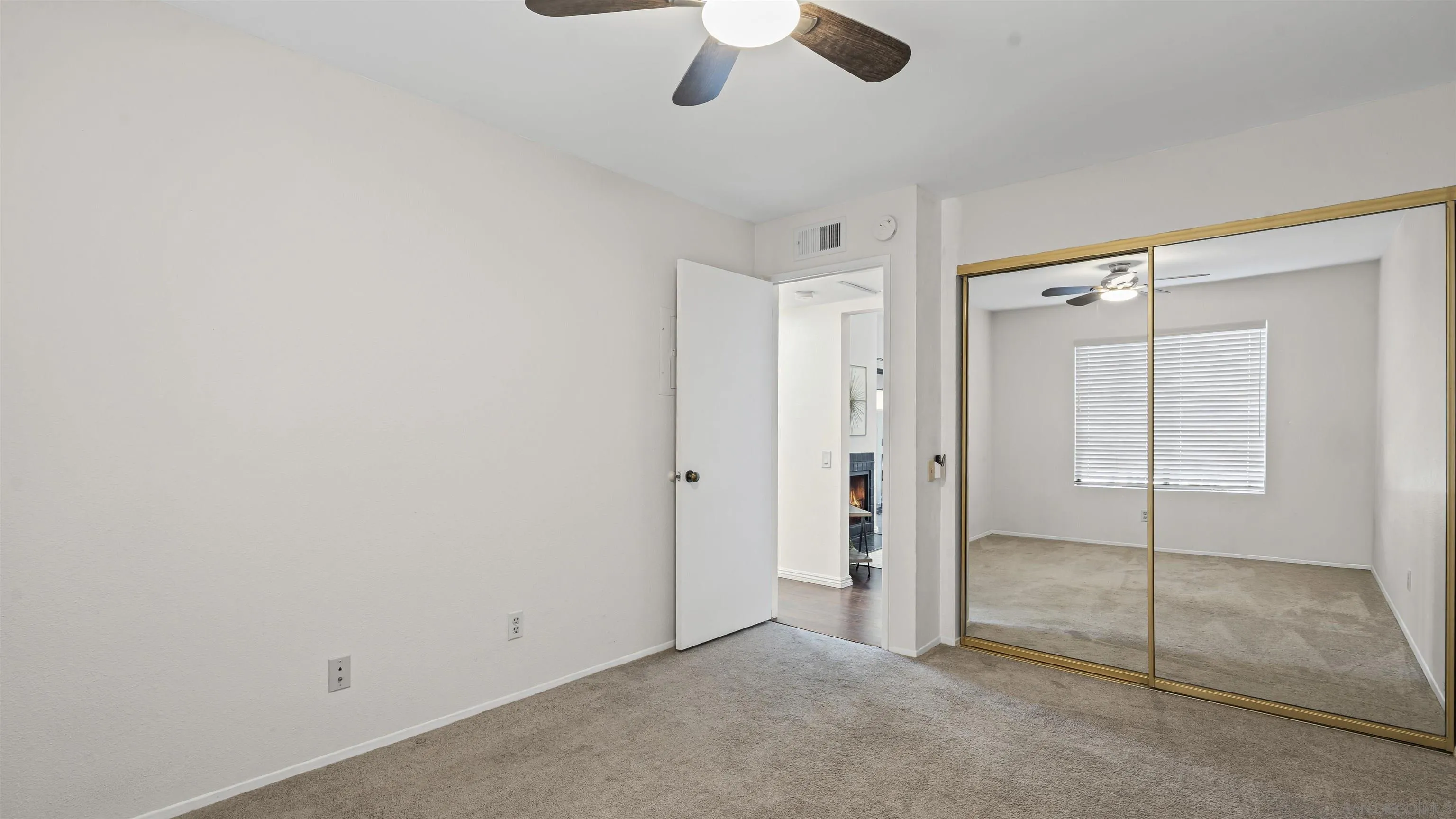 Photo #19: 250043582 Listing: Photo #19