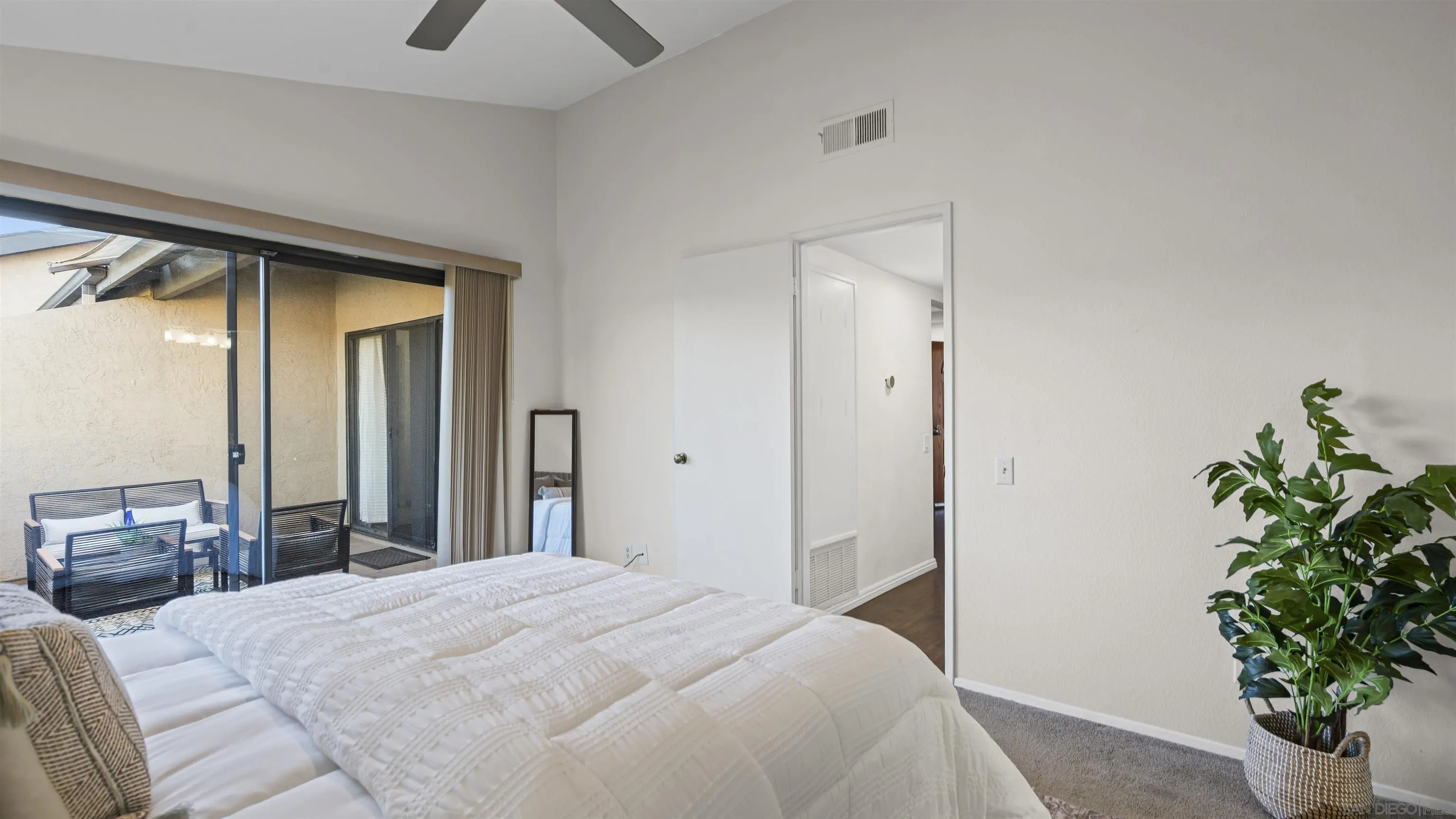 Photo #15: 250043582 Listing: Photo #15