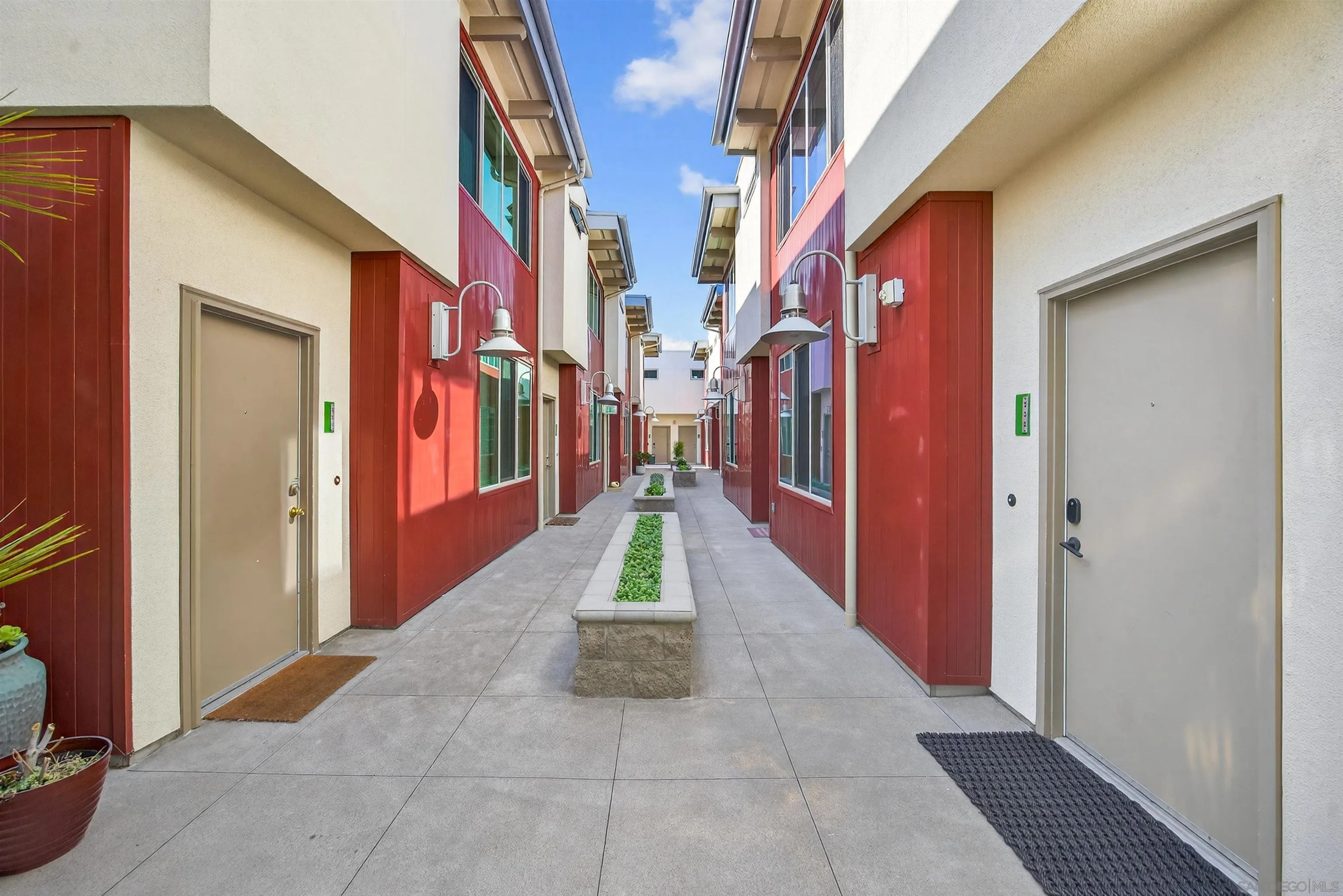 https://cdn.realtyfeed.com/cdn/127/250043584/9c616600c08c89cd79bfcba030e68557.webp