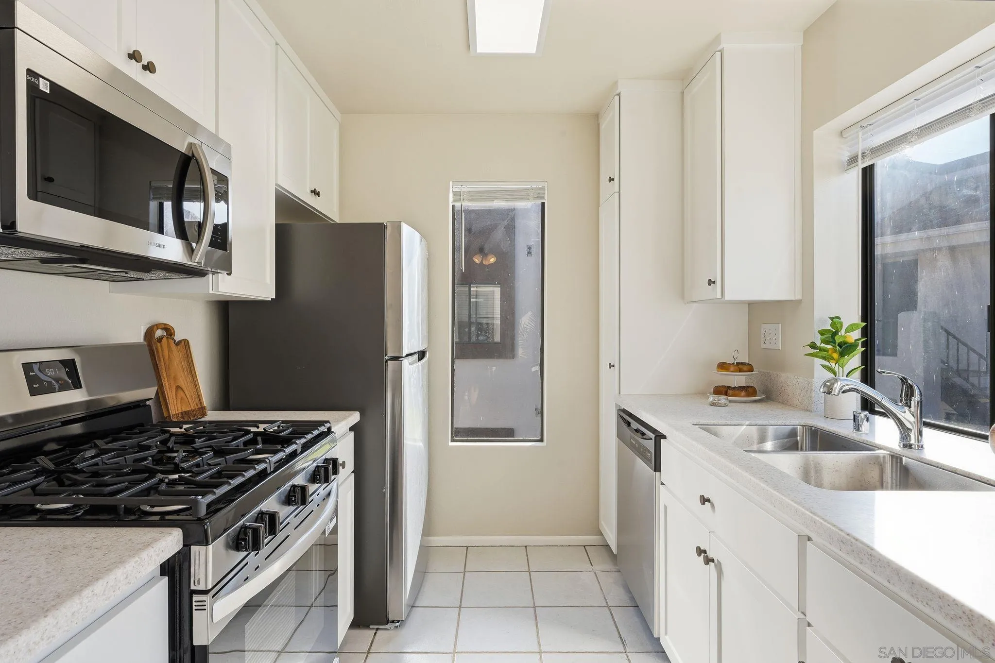 https://cdn.realtyfeed.com/cdn/127/250043586/2071c4484d52bc1e551203c005574076.webp