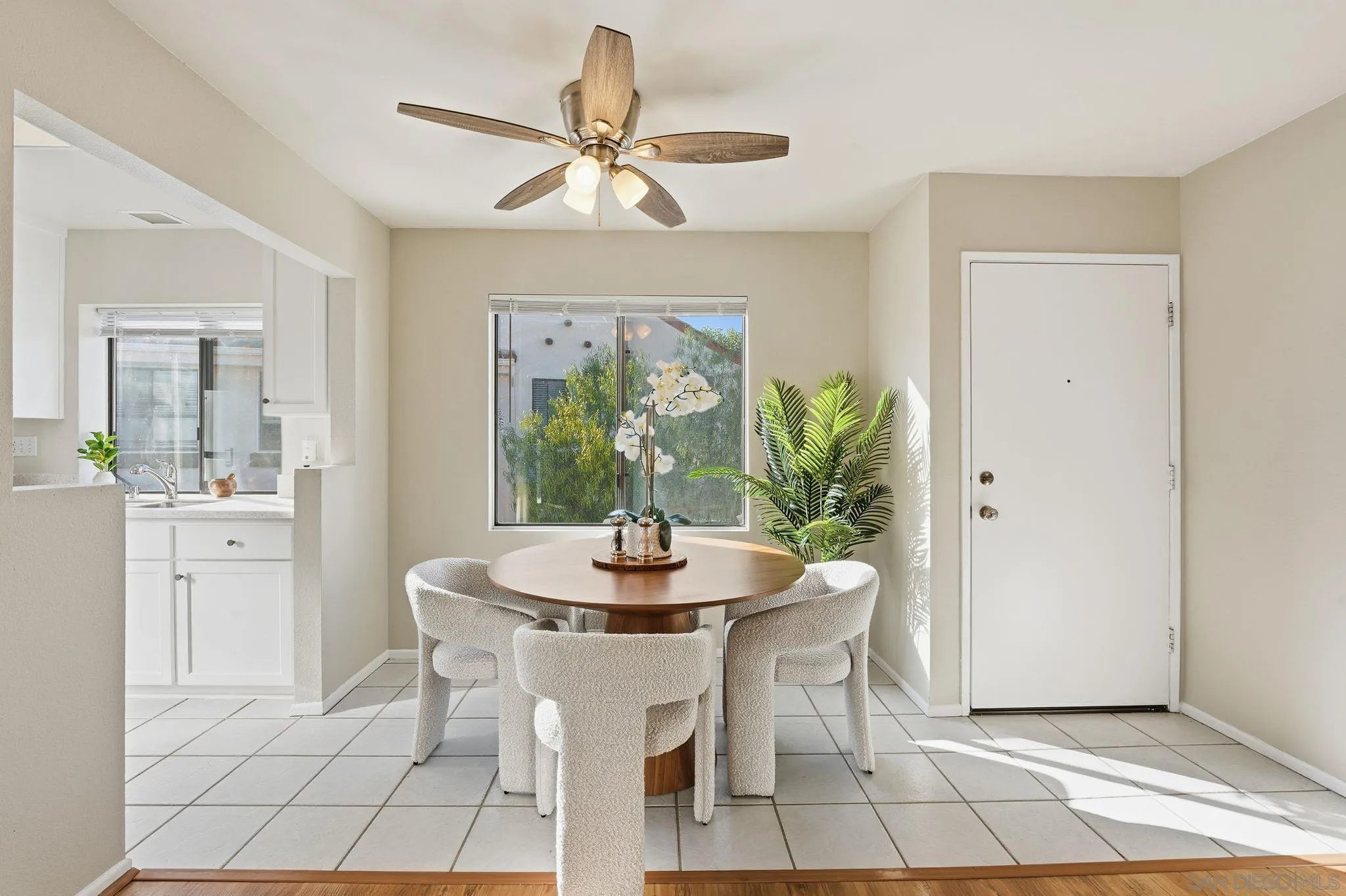 https://cdn.realtyfeed.com/cdn/127/250043586/8d20f79ff8691690136a46242c443250.webp