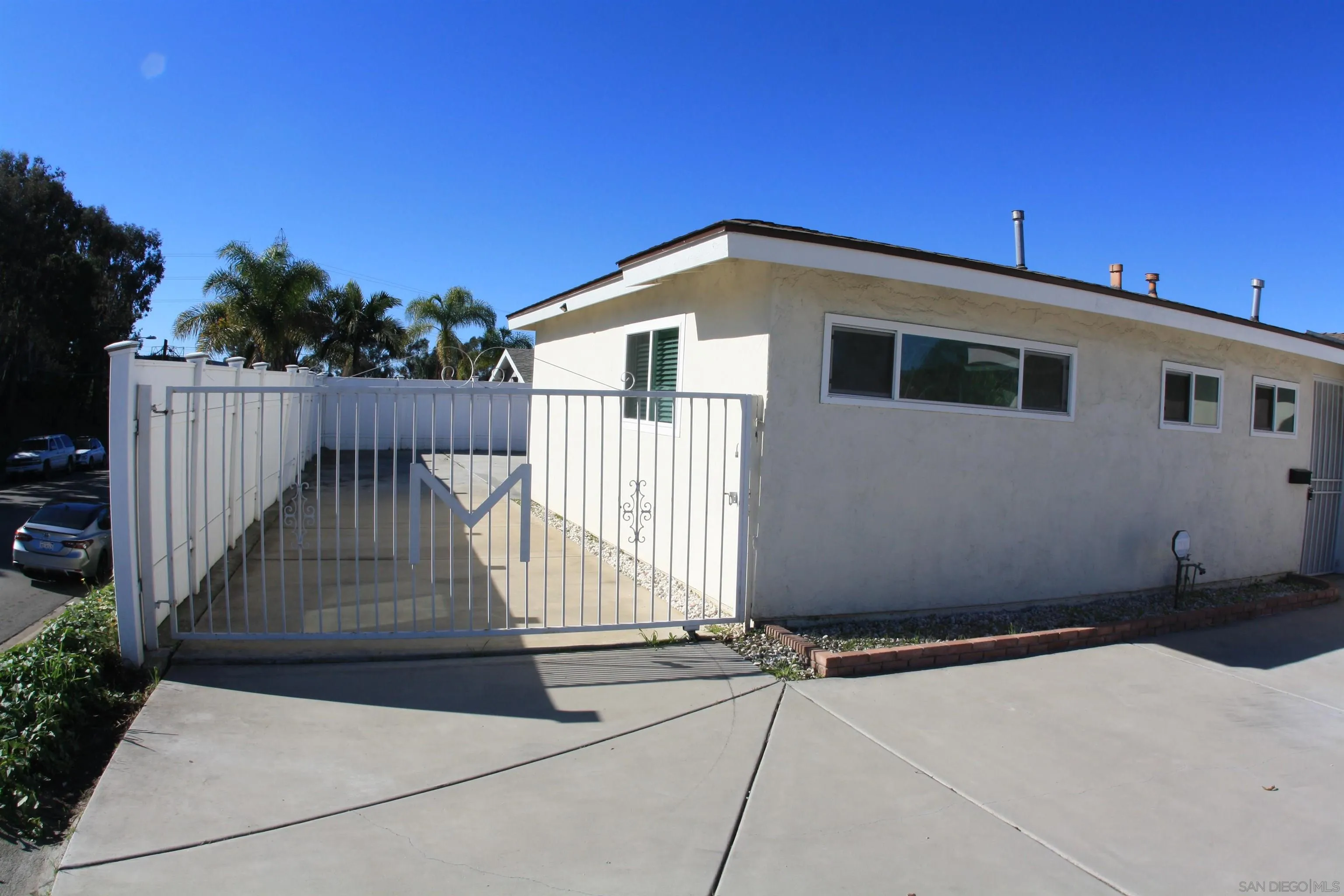https://cdn.realtyfeed.com/cdn/127/250043591/df9a200a481d8afa5f924815b49155f5.webp
