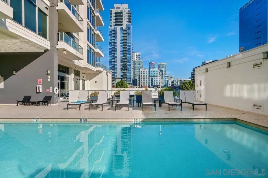 https://cdn.realtyfeed.com/cdn/127/250043592/008f266310412493c0cfe0d6fdec644a.webp