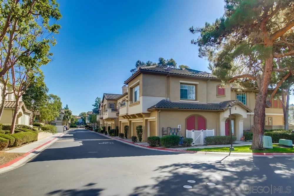 https://cdn.realtyfeed.com/cdn/127/250043595/a4950346a9a4c0041291fbeb6b64934e.webp