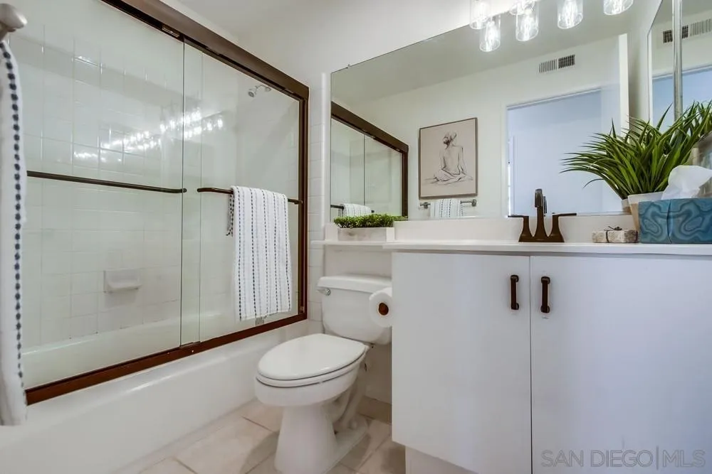 https://cdn.realtyfeed.com/cdn/127/250043595/c942c7eb25a088eee793339f9e141c73.webp