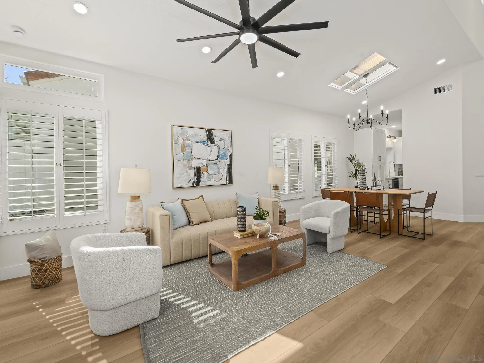 https://cdn.realtyfeed.com/cdn/127/250043606/429c1240829442af40871bbd3e92dc06.webp