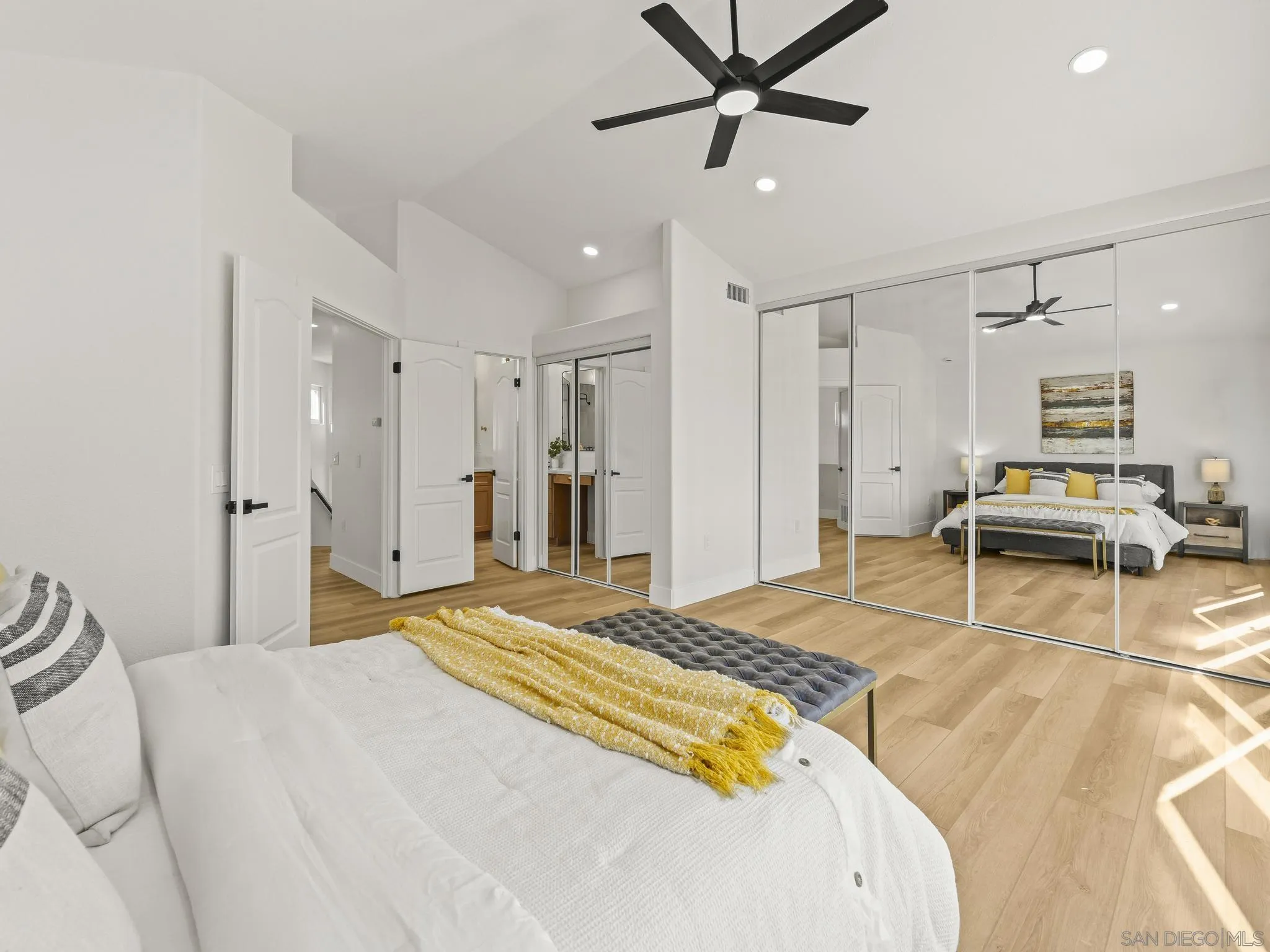 https://cdn.realtyfeed.com/cdn/127/250043606/b1c1a7f08412e8ec70468881d130947b.webp