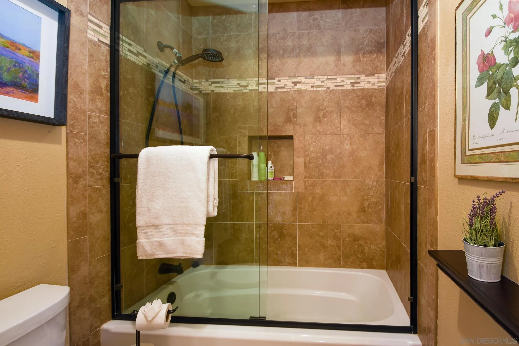 Photo #32: 250043616 Listing: Photo #32