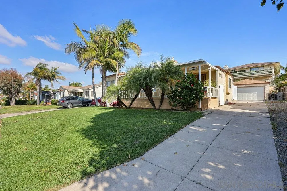 https://cdn.realtyfeed.com/cdn/127/250043661/1c35a09566a4177f530251a72c8978b3.webp