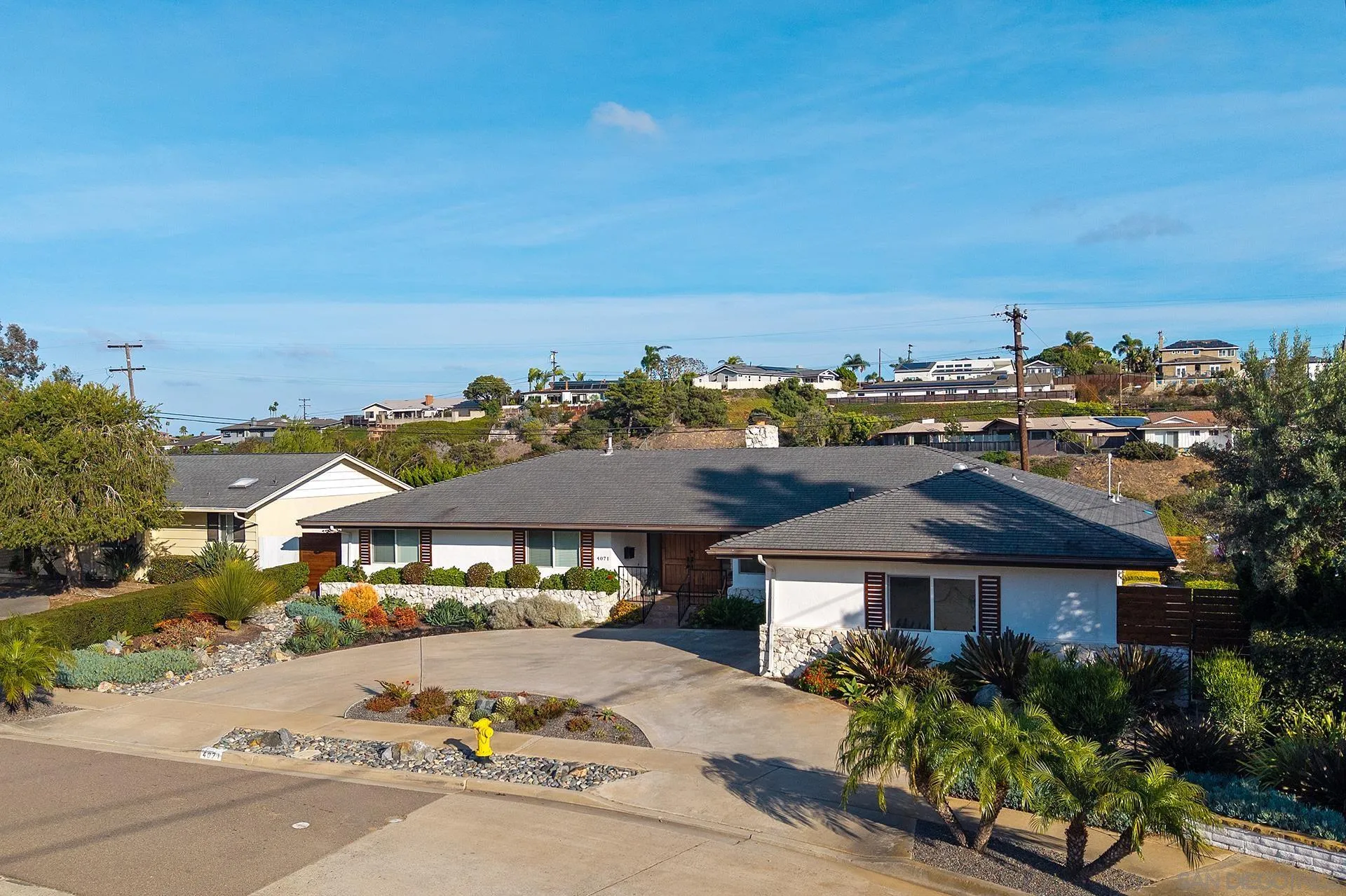 https://cdn.realtyfeed.com/cdn/127/250043665/5341032cf25590107747c21d03e25f56.webp