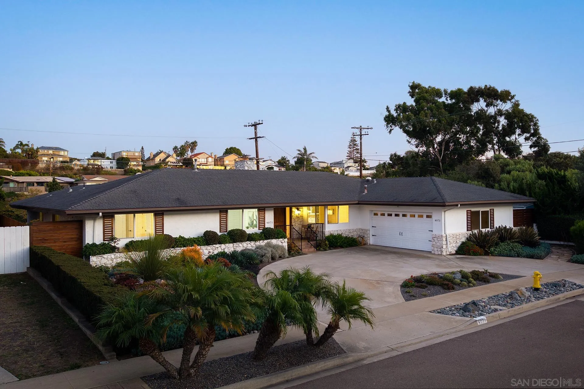https://cdn.realtyfeed.com/cdn/127/250043665/ba7d639403b876fb94b1c144c7fc6cc0.webp