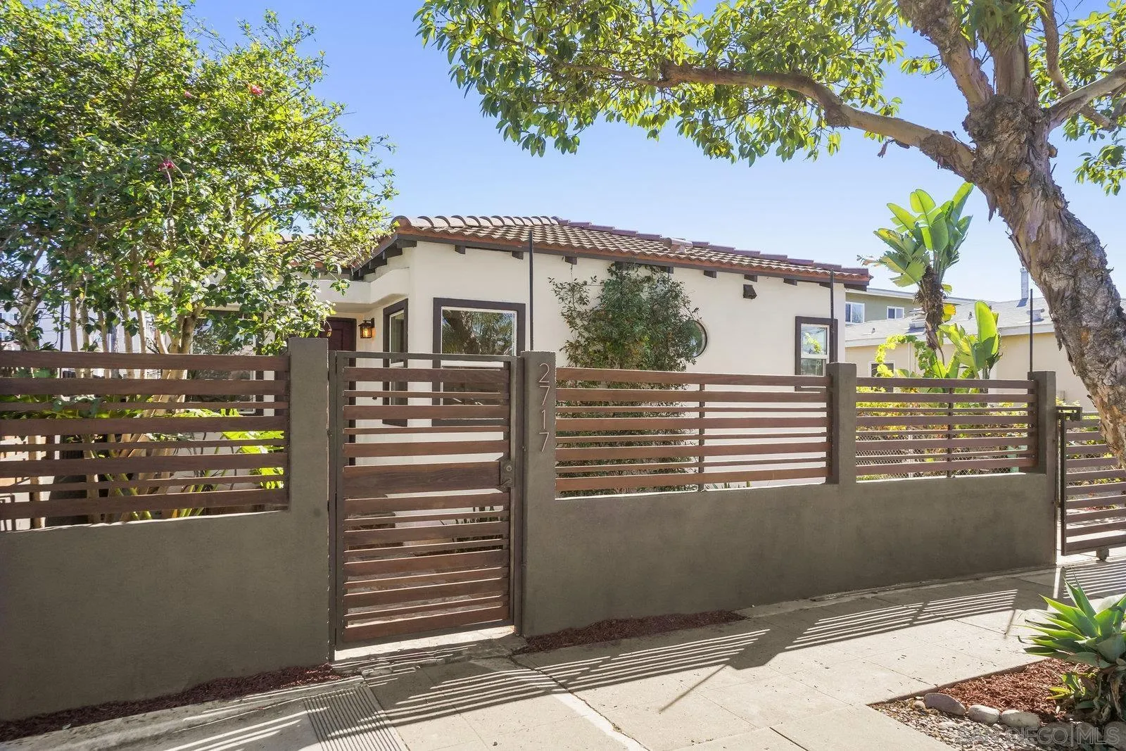 https://cdn.realtyfeed.com/cdn/127/250043683/2dea03ca5144e3244f30821956ae2952.webp