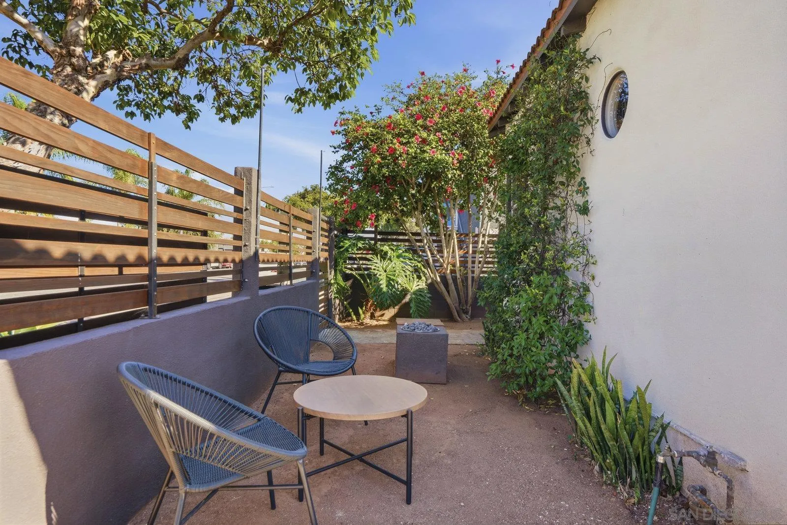 https://cdn.realtyfeed.com/cdn/127/250043683/5461420dd4744c90b9a4f85226923e31.webp