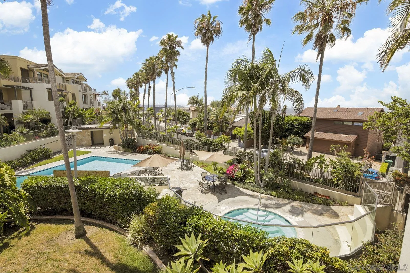 Photo #2: 250043689 Listing: Photo #2