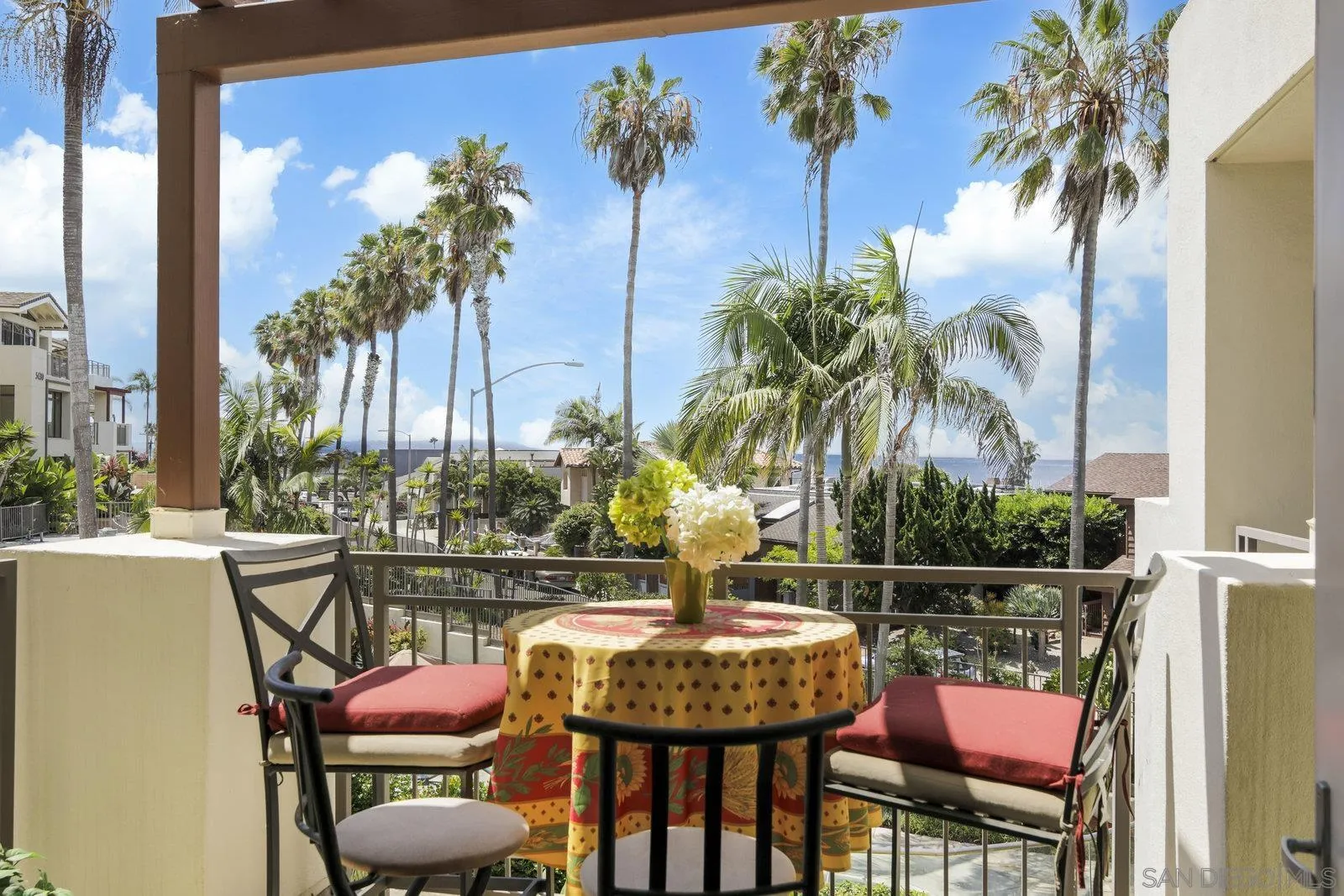 Photo #5: 250043689 Listing: Photo #5