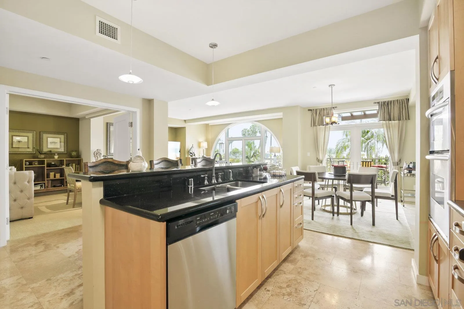 Photo #10: 250043689 Listing: Photo #10