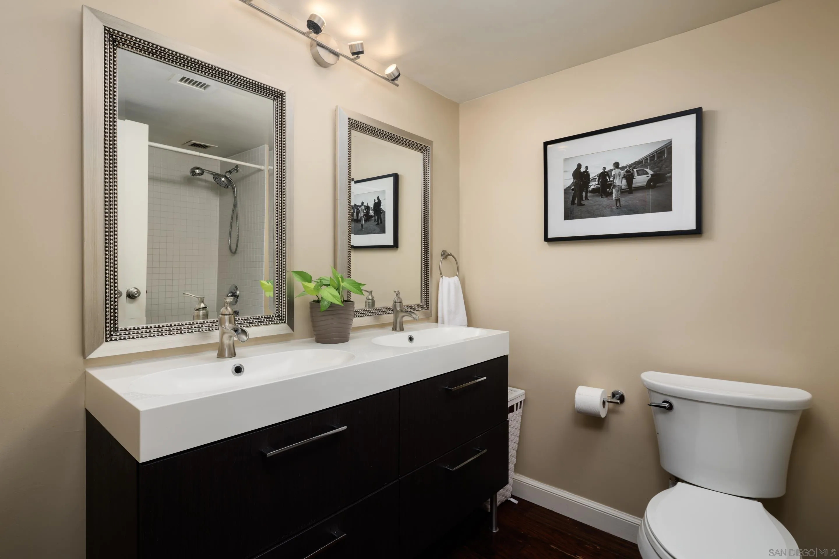 Photo #17: 250043697 Listing: Photo #17