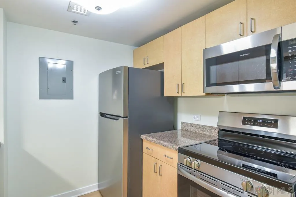 https://cdn.realtyfeed.com/cdn/127/250043703/e8809159450ac952750babdb119ce566.webp