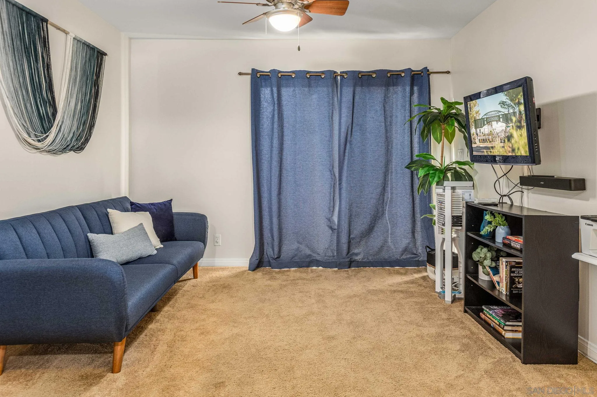 https://cdn.realtyfeed.com/cdn/127/250043724/831132e9c37903a9791e30162a425bc5.webp