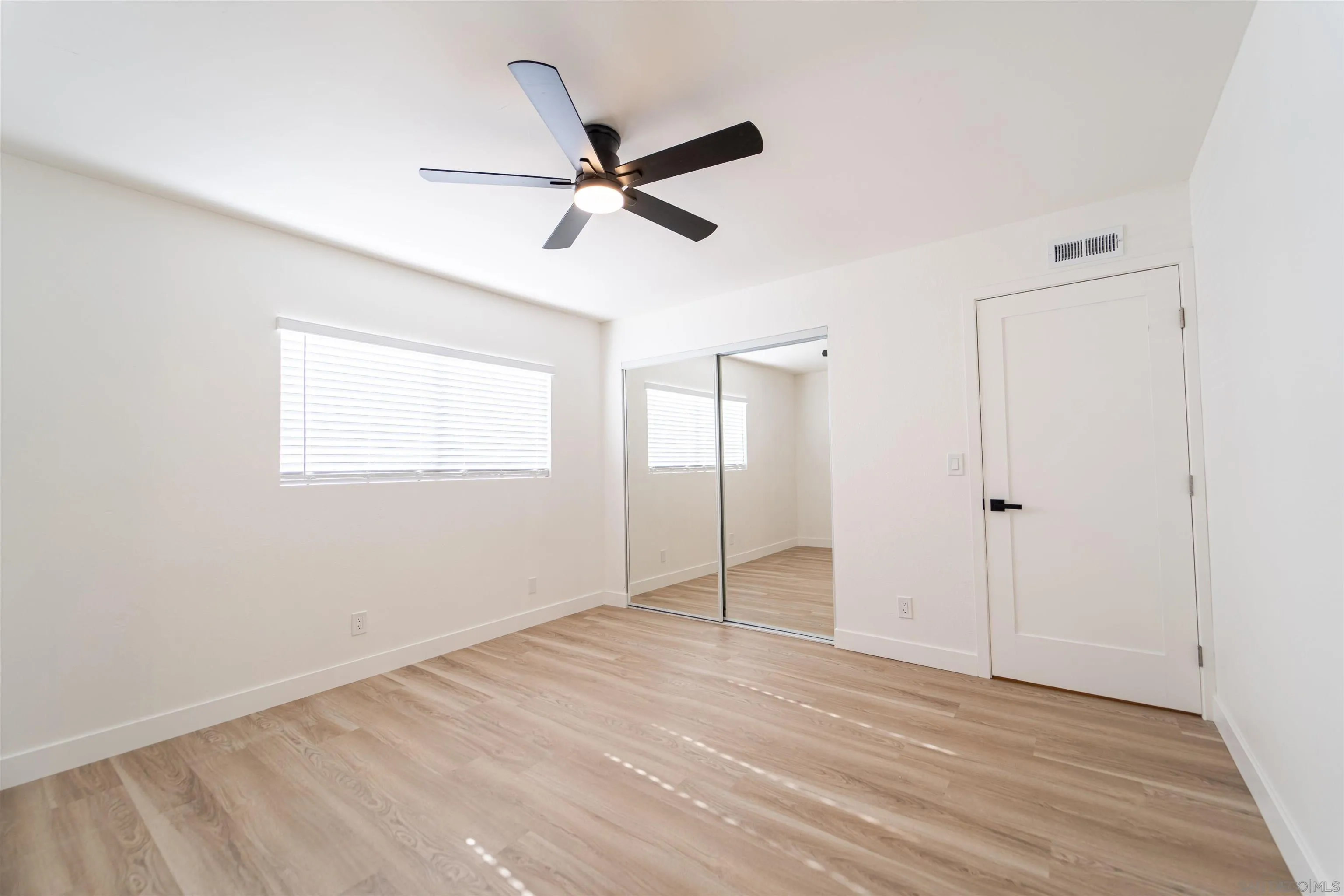 https://cdn.realtyfeed.com/cdn/127/250043736/5cd0785032a096b776ce206910990941.webp