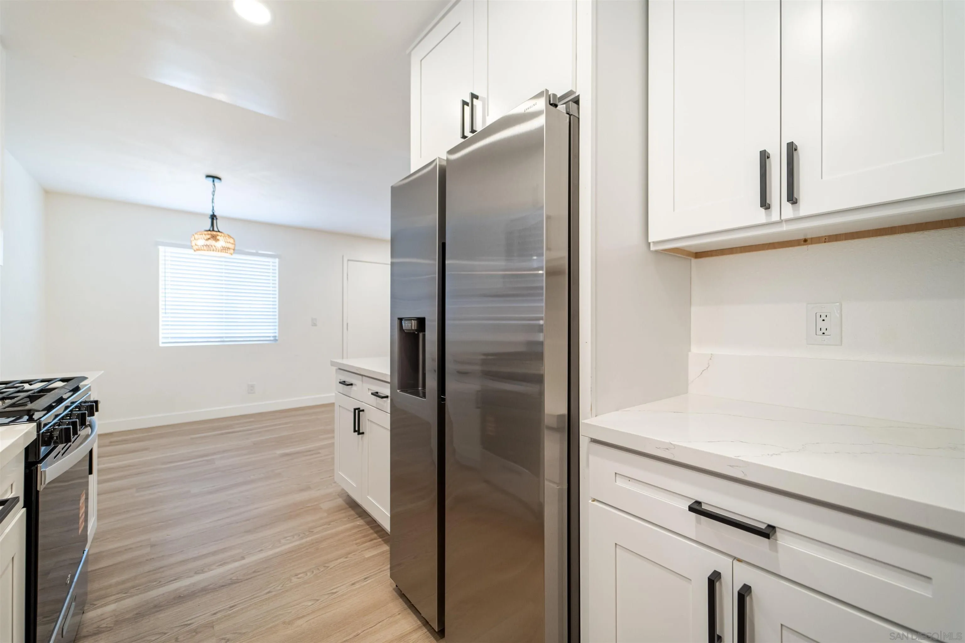 https://cdn.realtyfeed.com/cdn/127/250043736/b781cdae29c512535e128a37cc372936.webp