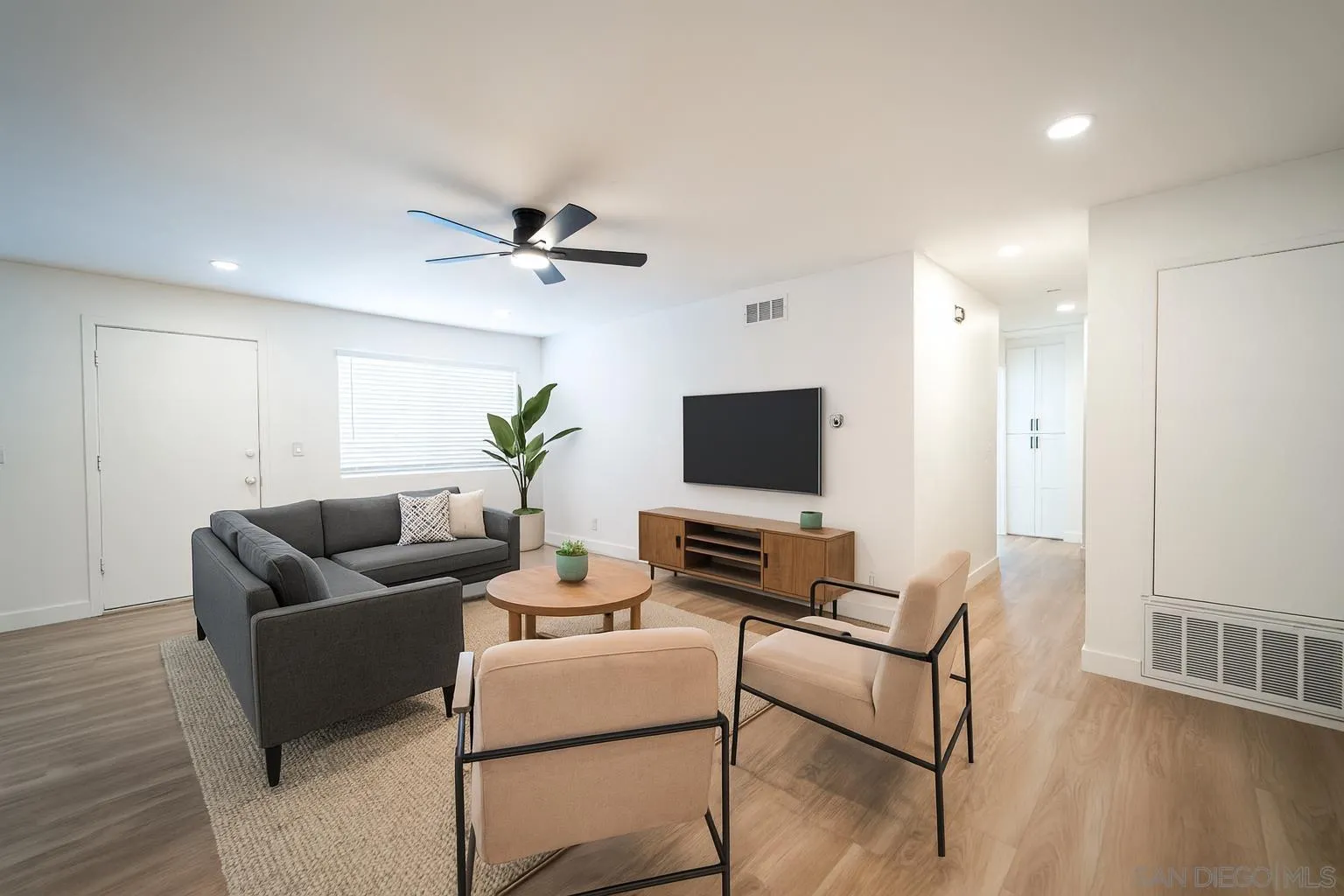 Photo #21: 250043736 Listing: Photo #21