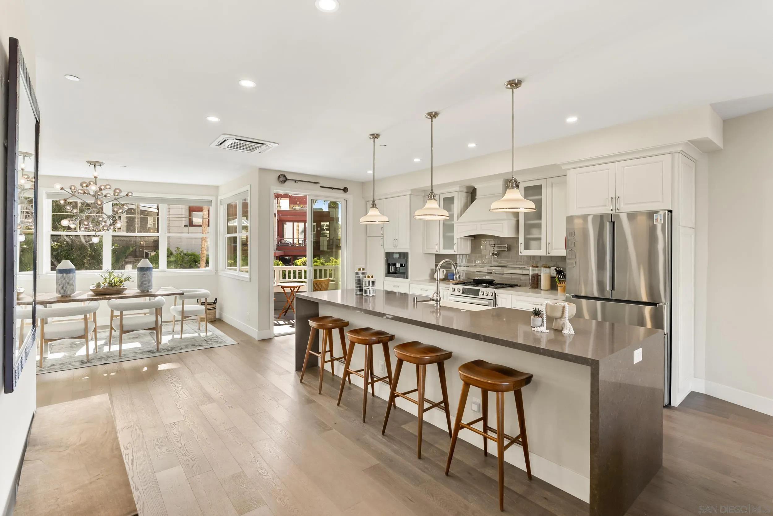 https://cdn.realtyfeed.com/cdn/127/250043753/359645016944fce036a65c8885a8f0e7.webp