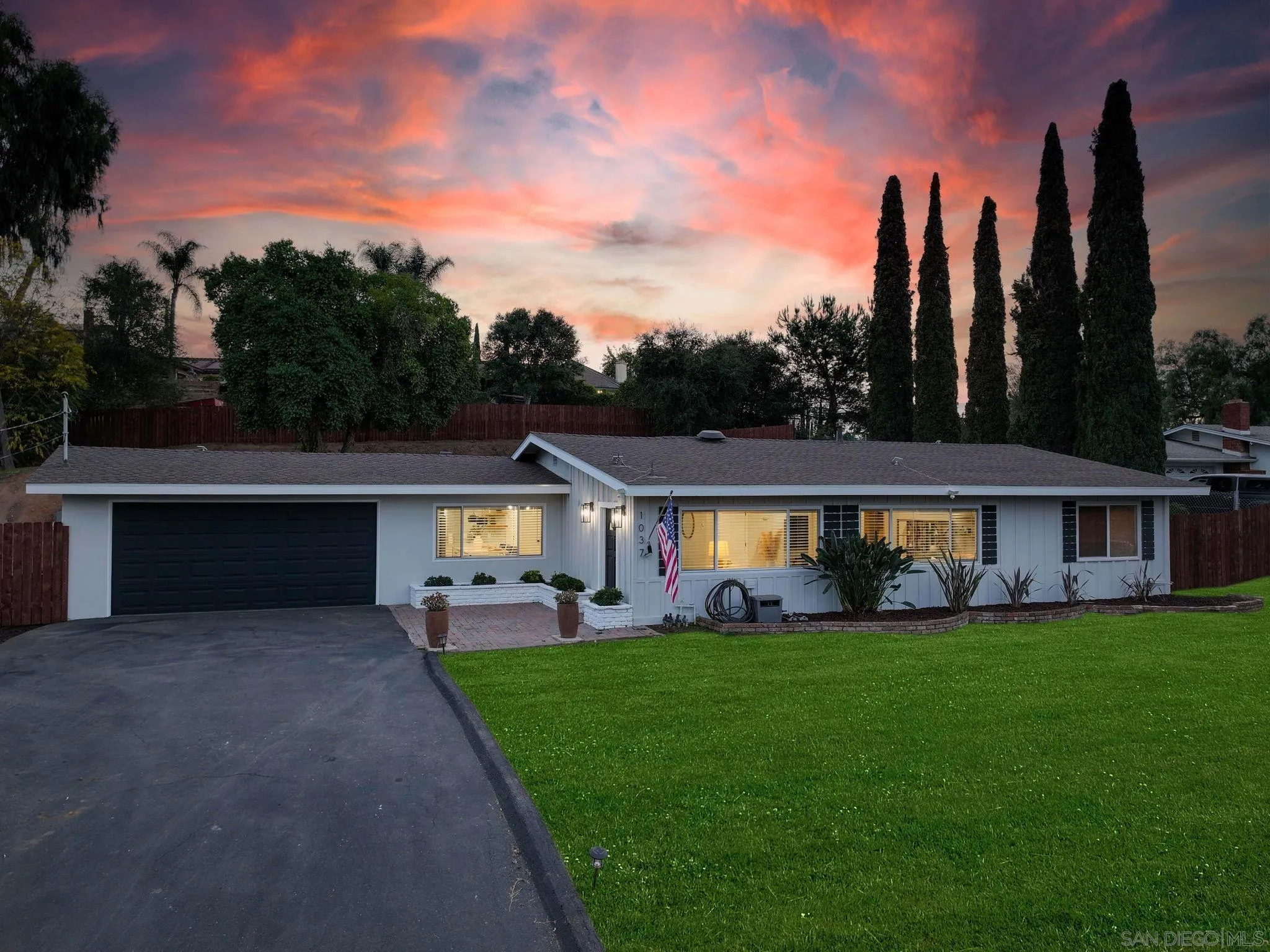 https://cdn.realtyfeed.com/cdn/127/250043792/337a729050d7899a76d056e7637120ab.webp