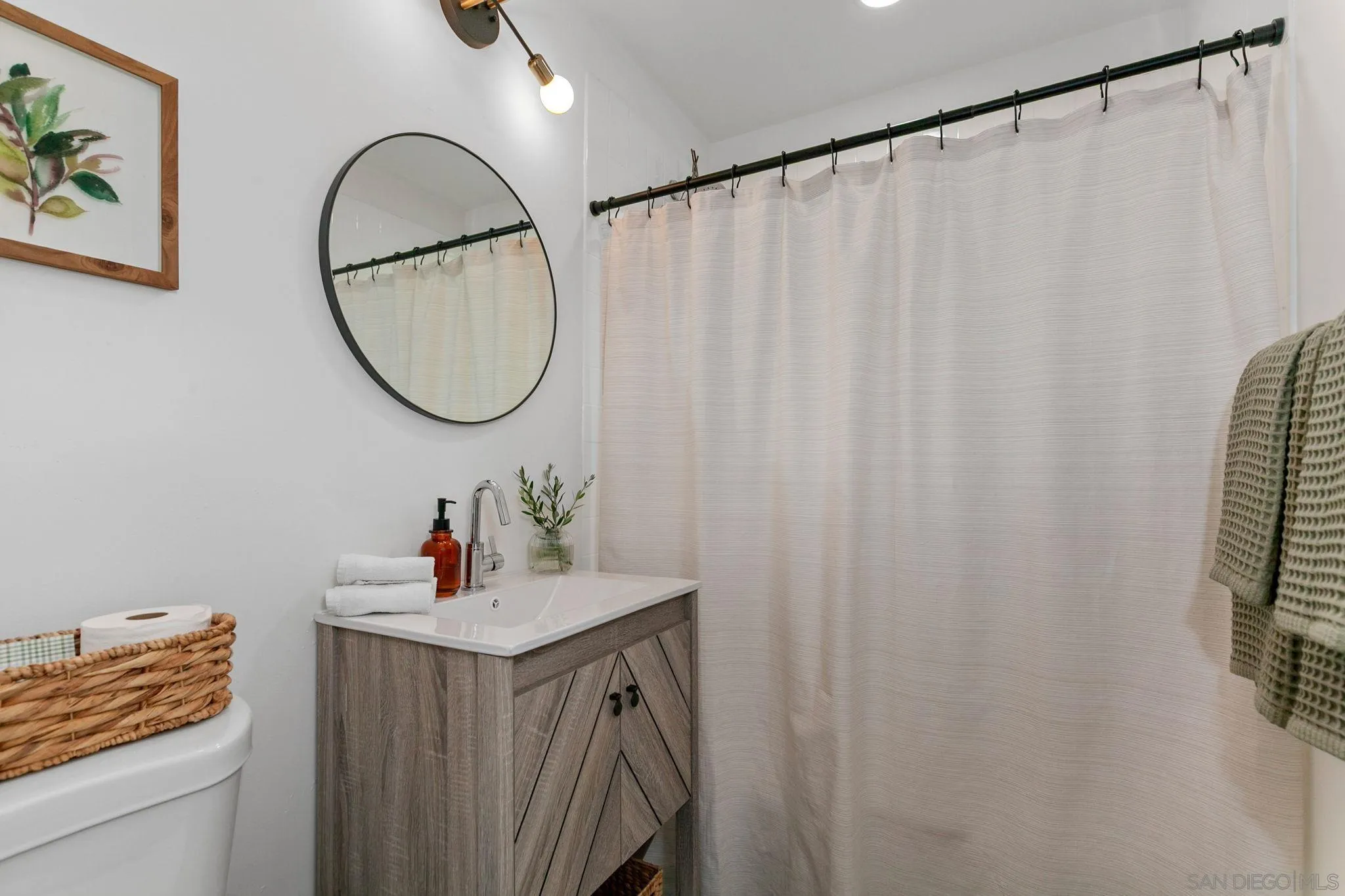 https://cdn.realtyfeed.com/cdn/127/250043792/88952f6b0c5b435674e2f94f069518d4.webp
